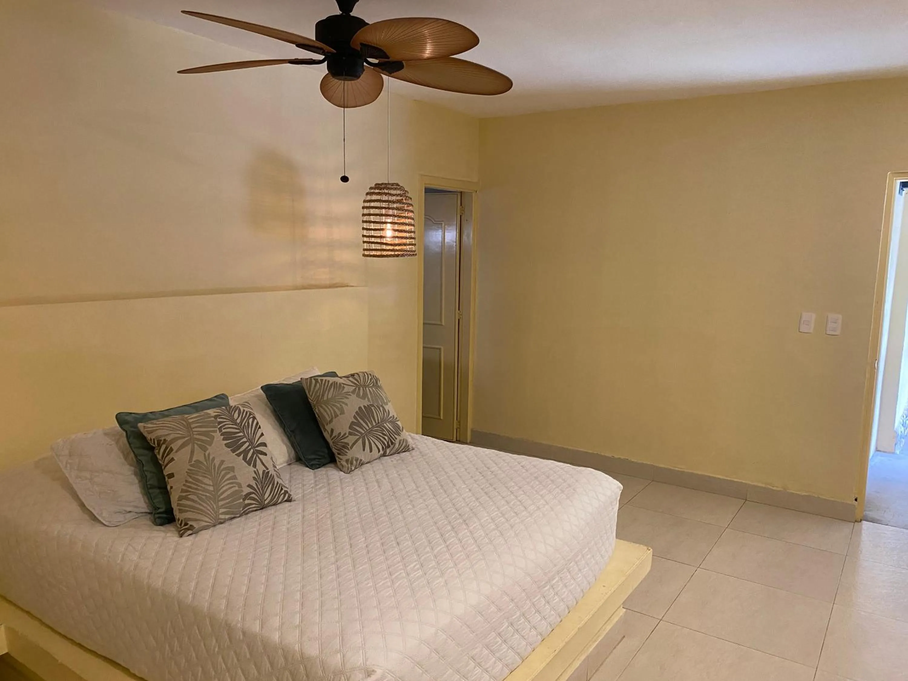 Photo of the whole room, Bed in Gardenia Springs - La Finca Buritaca
