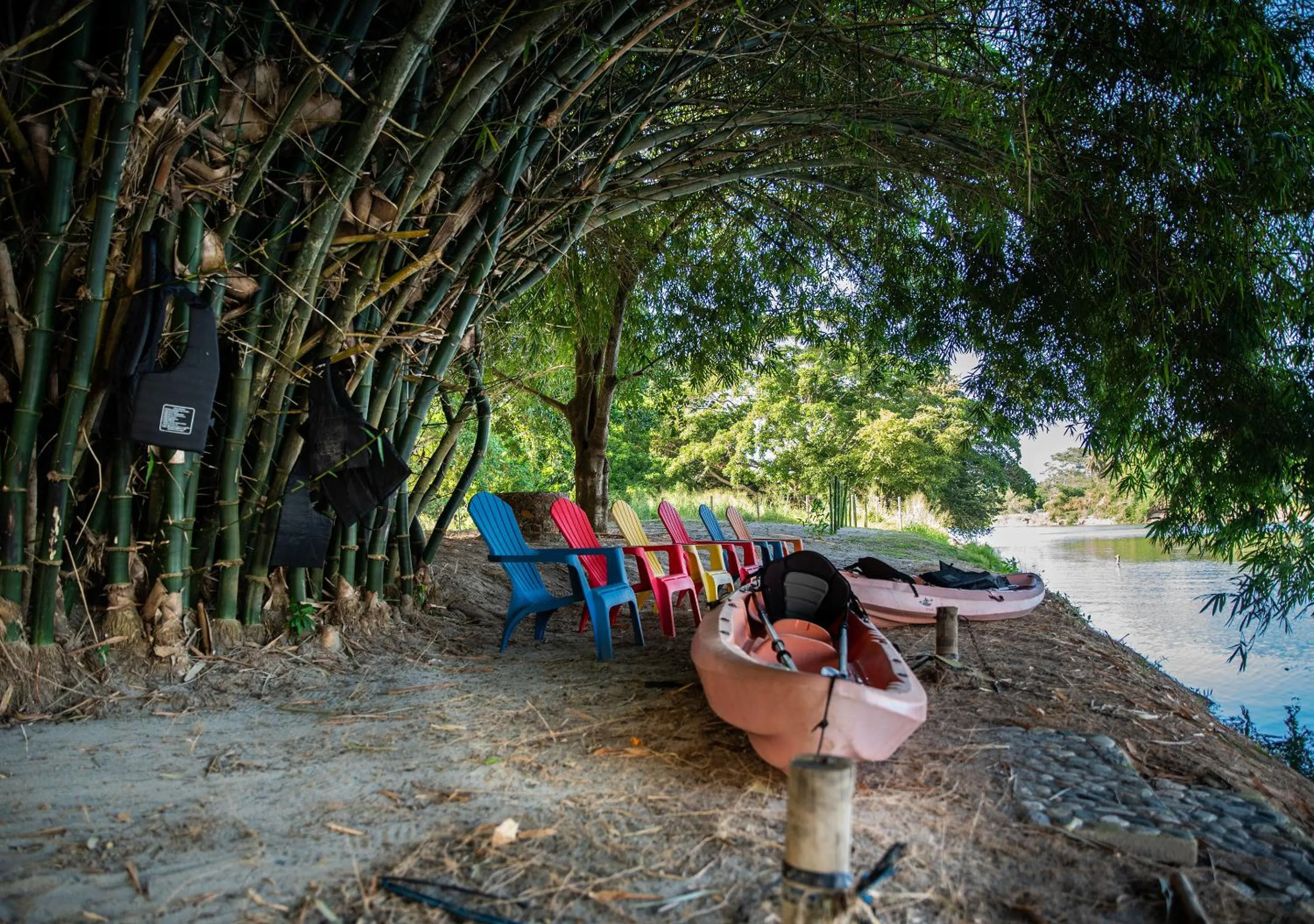 Canoeing in Gardenia Springs - La Finca Buritaca
