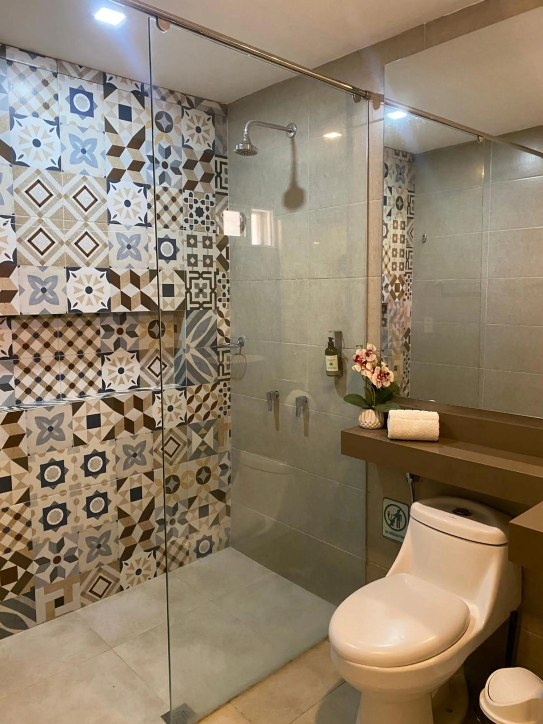 Shower in Gardenia Springs - La Finca Buritaca