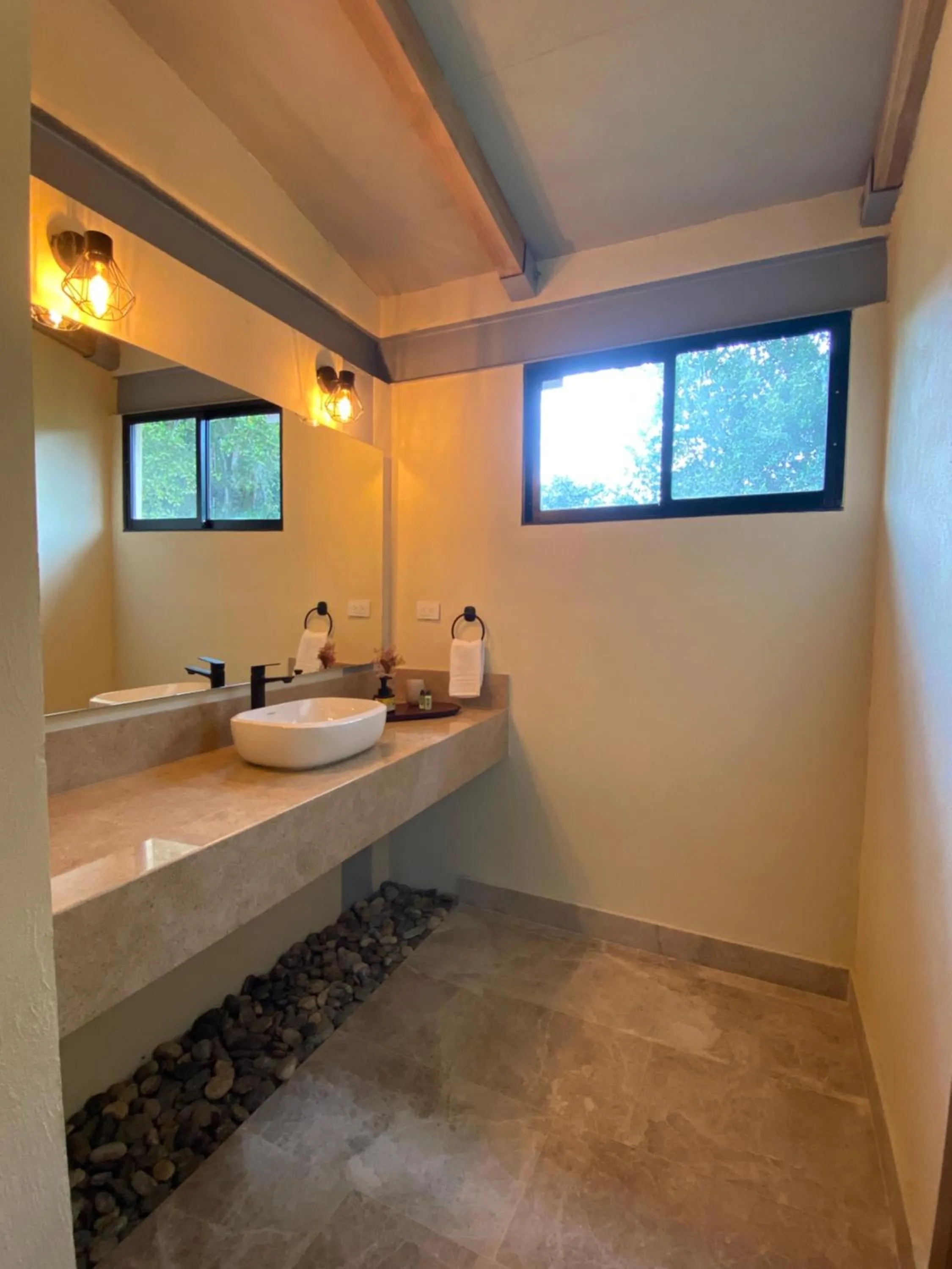 Bathroom in Gardenia Springs - La Finca Buritaca