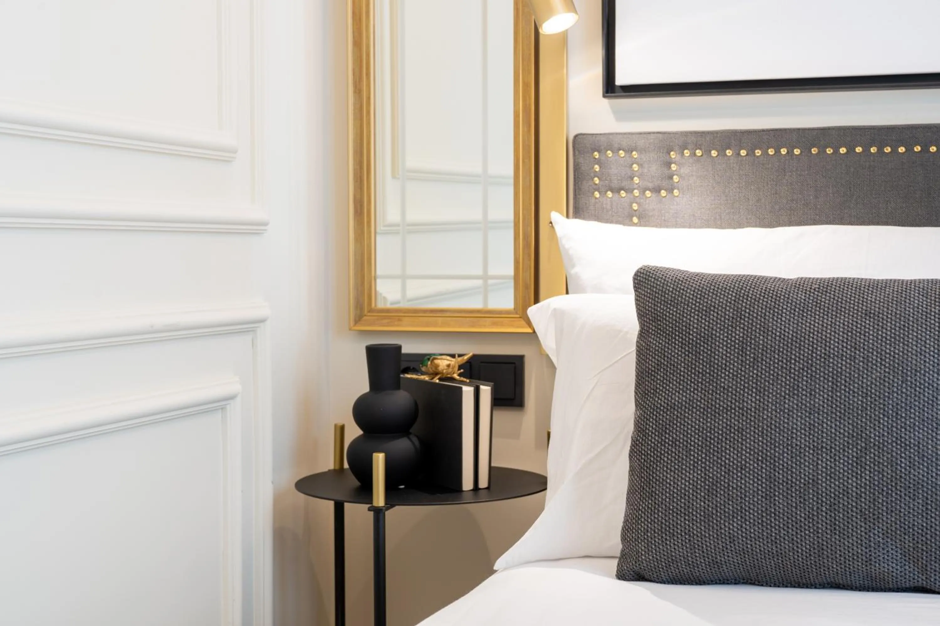 Bed in L&H Gran Vía Valencia