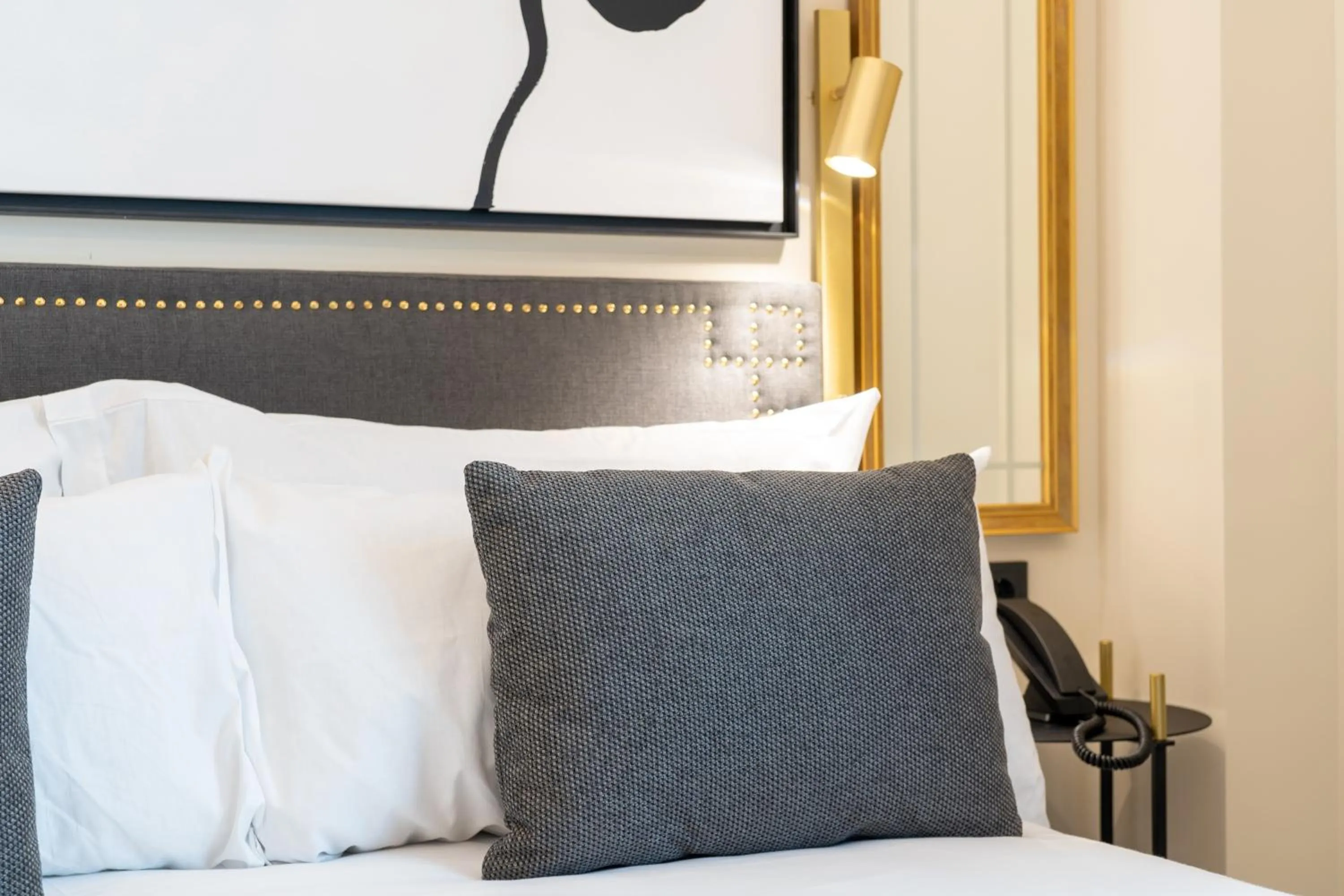 Bed in L&H Gran Vía Valencia