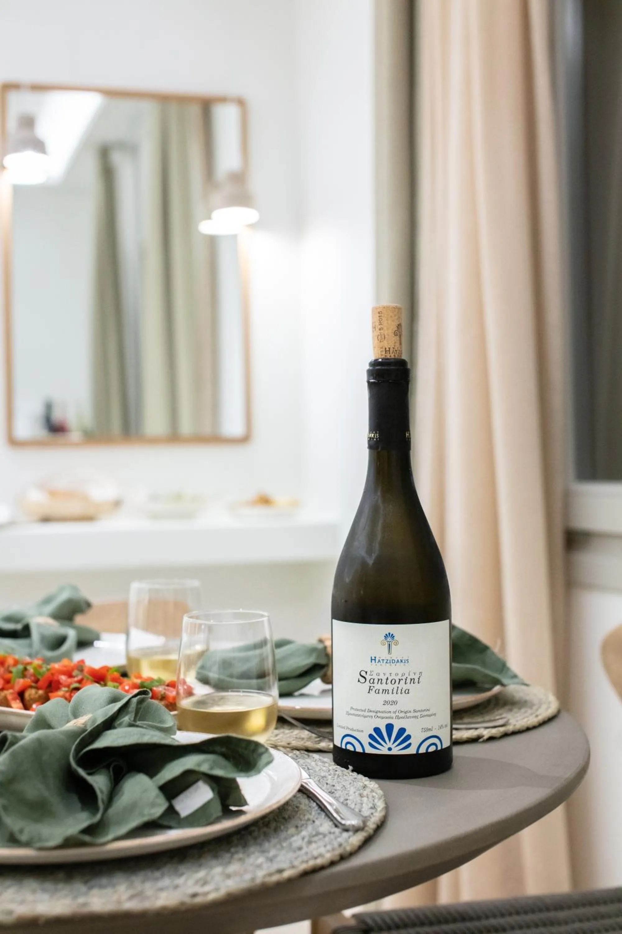 Food and drinks in Mod Santorini Vegan Accommodation