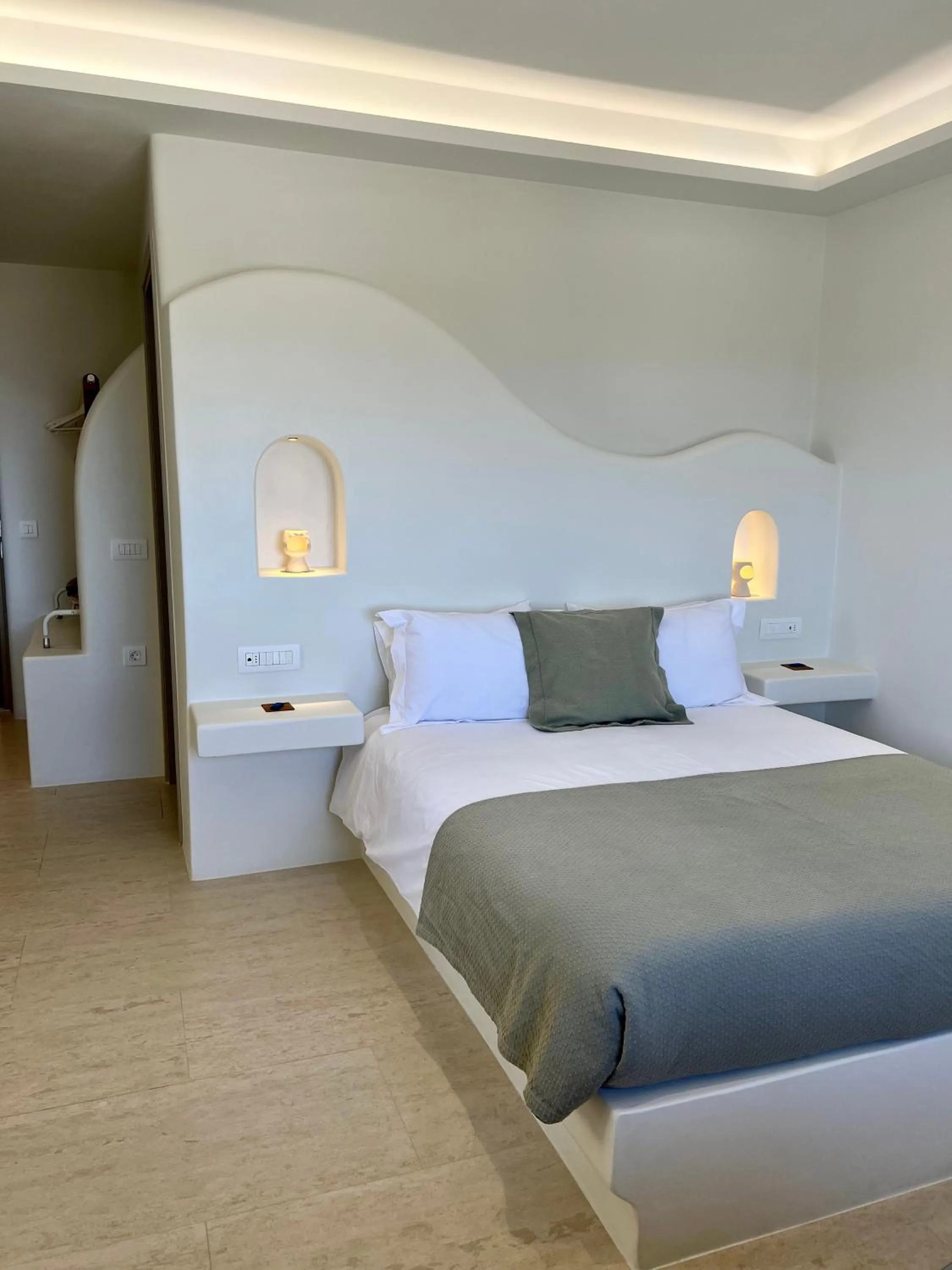 Mod Santorini Vegan Accommodation