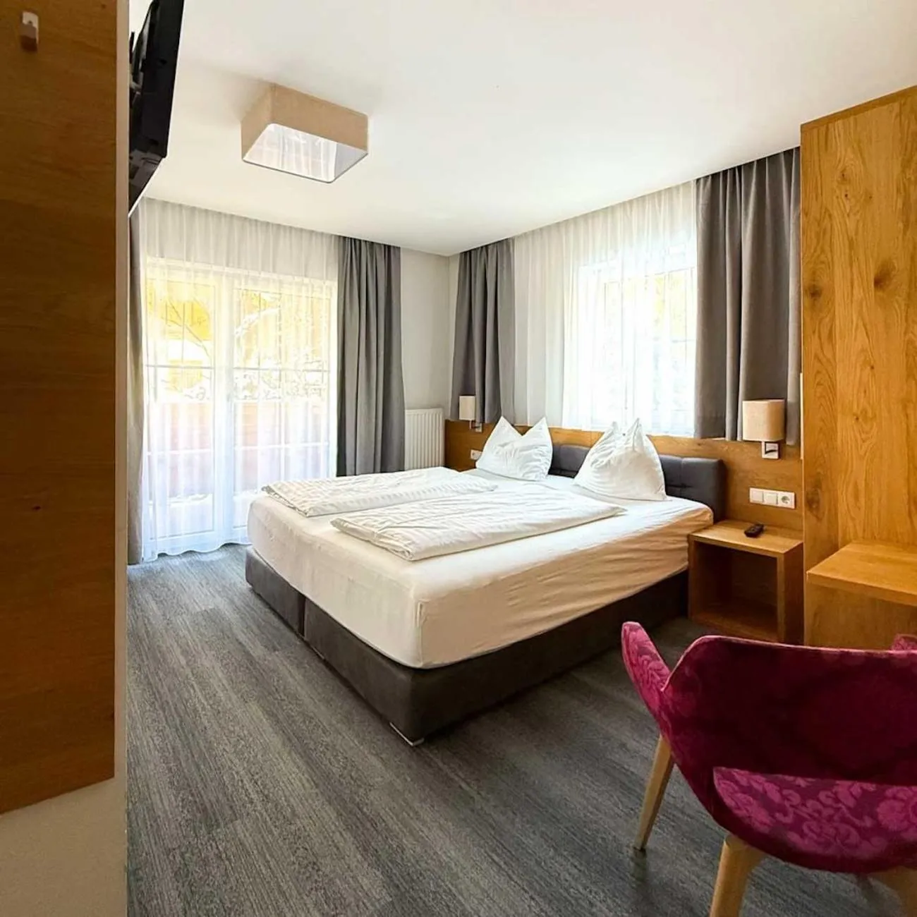 Photo of the whole room, Bed in Wander- und Familienhotel Erika