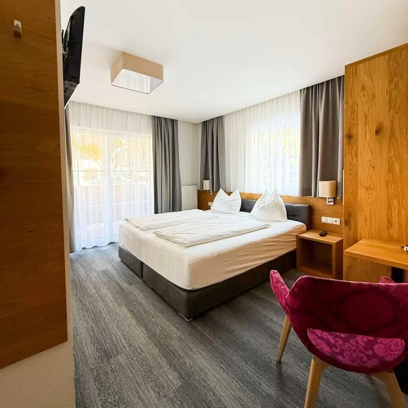 Photo of the whole room, Bed in Wander- und Familienhotel Erika