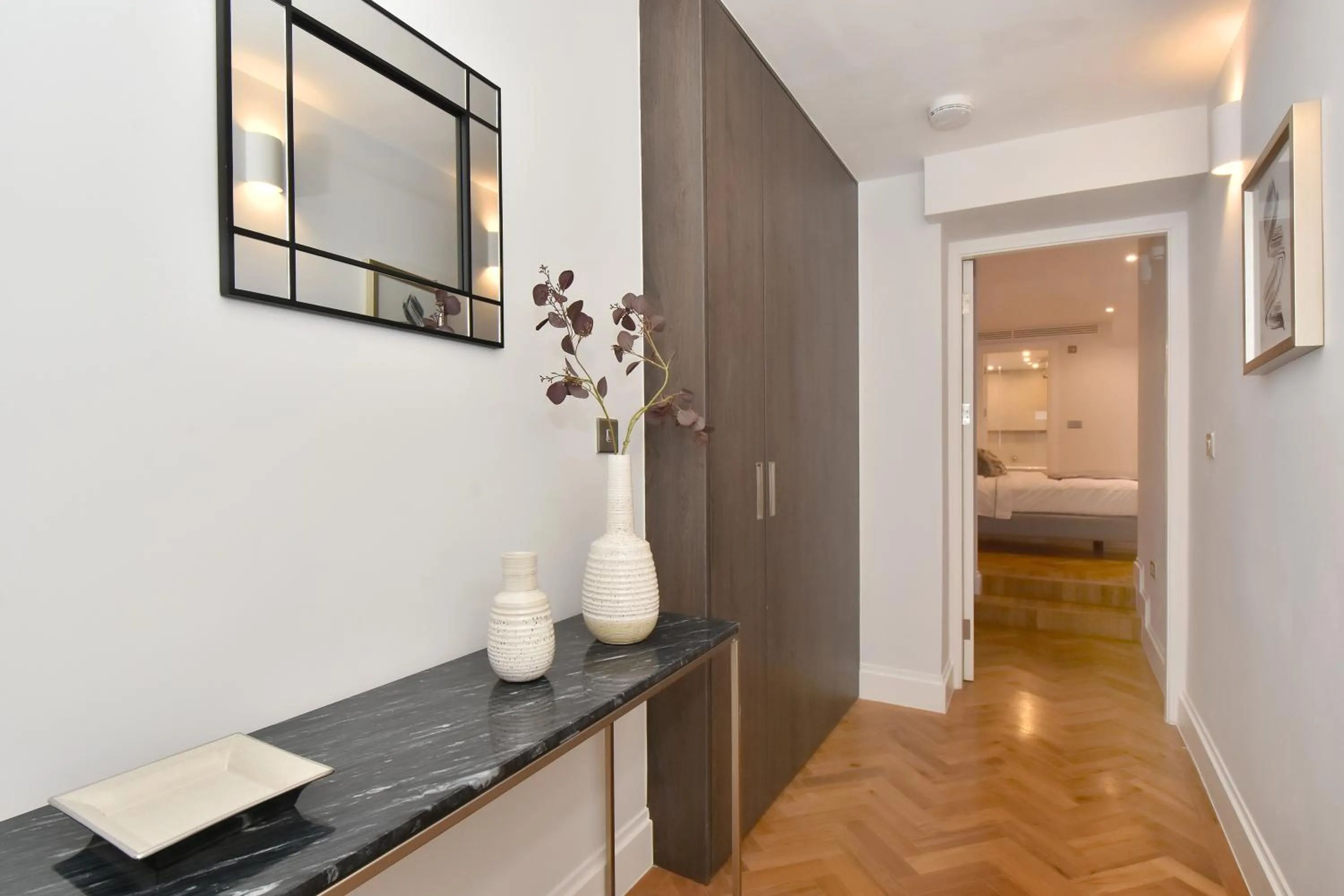 Decorative detail in London Choice Apartments - Mayfair - Piccadilly