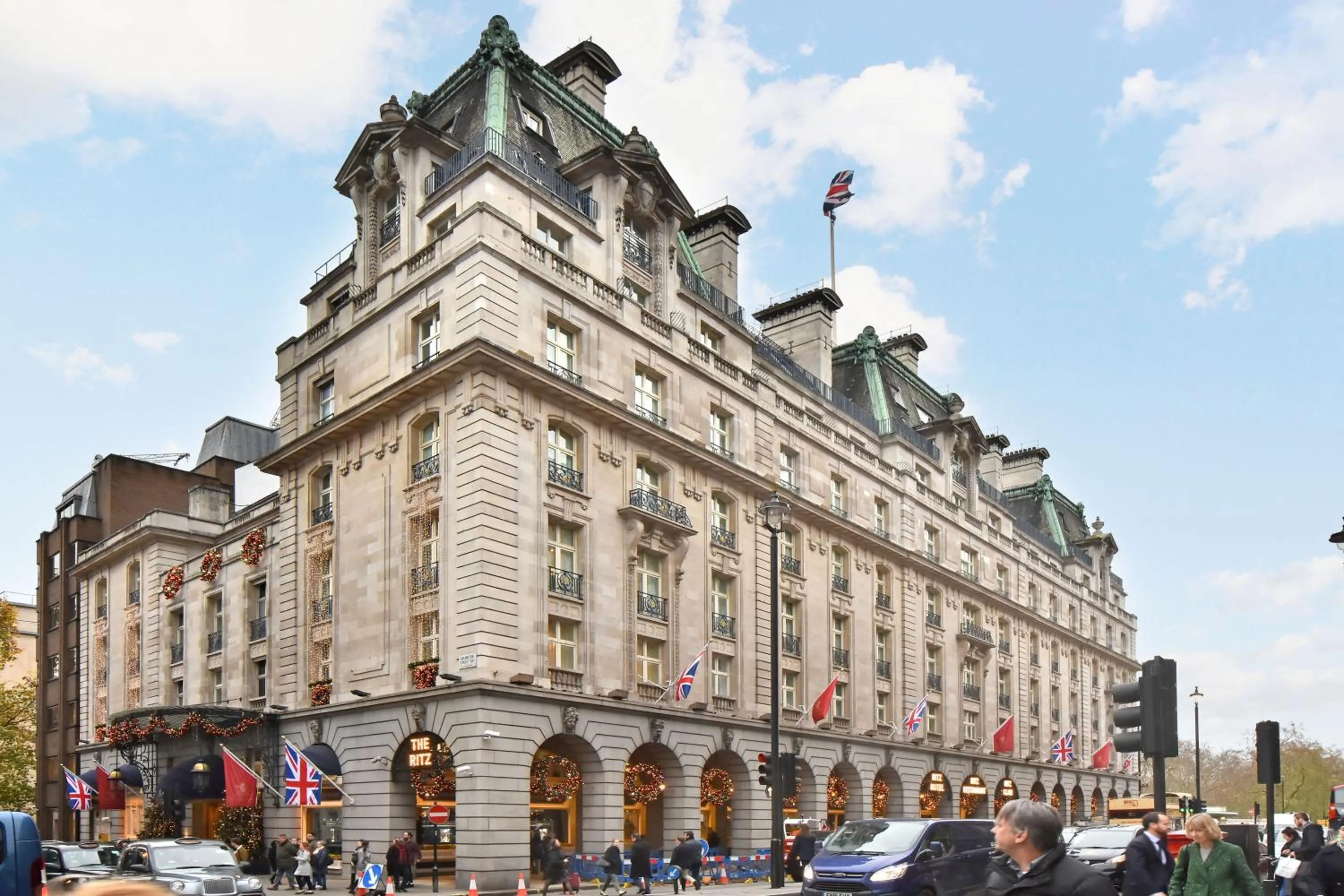 Nearby landmark in London Choice Apartments - Mayfair - Piccadilly
