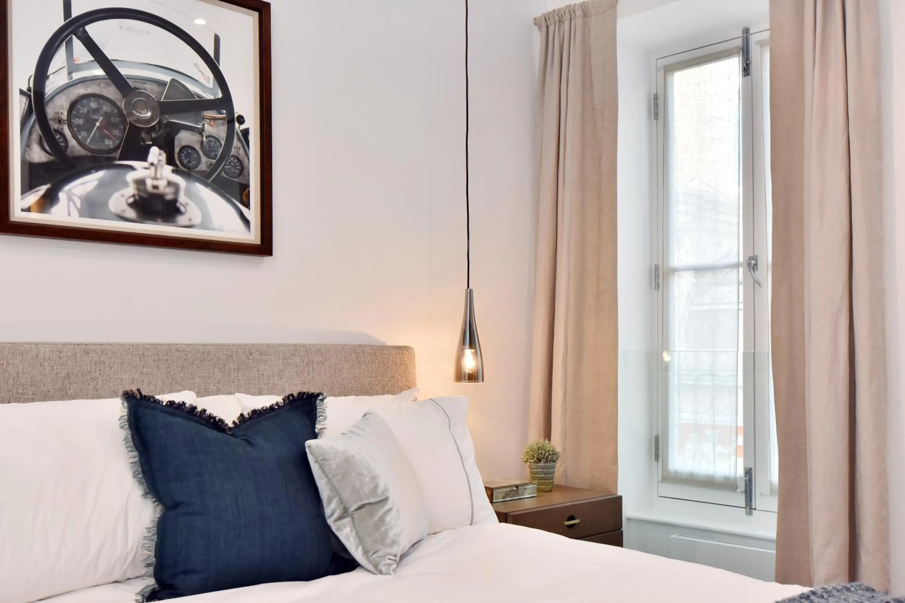 Bed in London Choice Apartments - Mayfair - Piccadilly