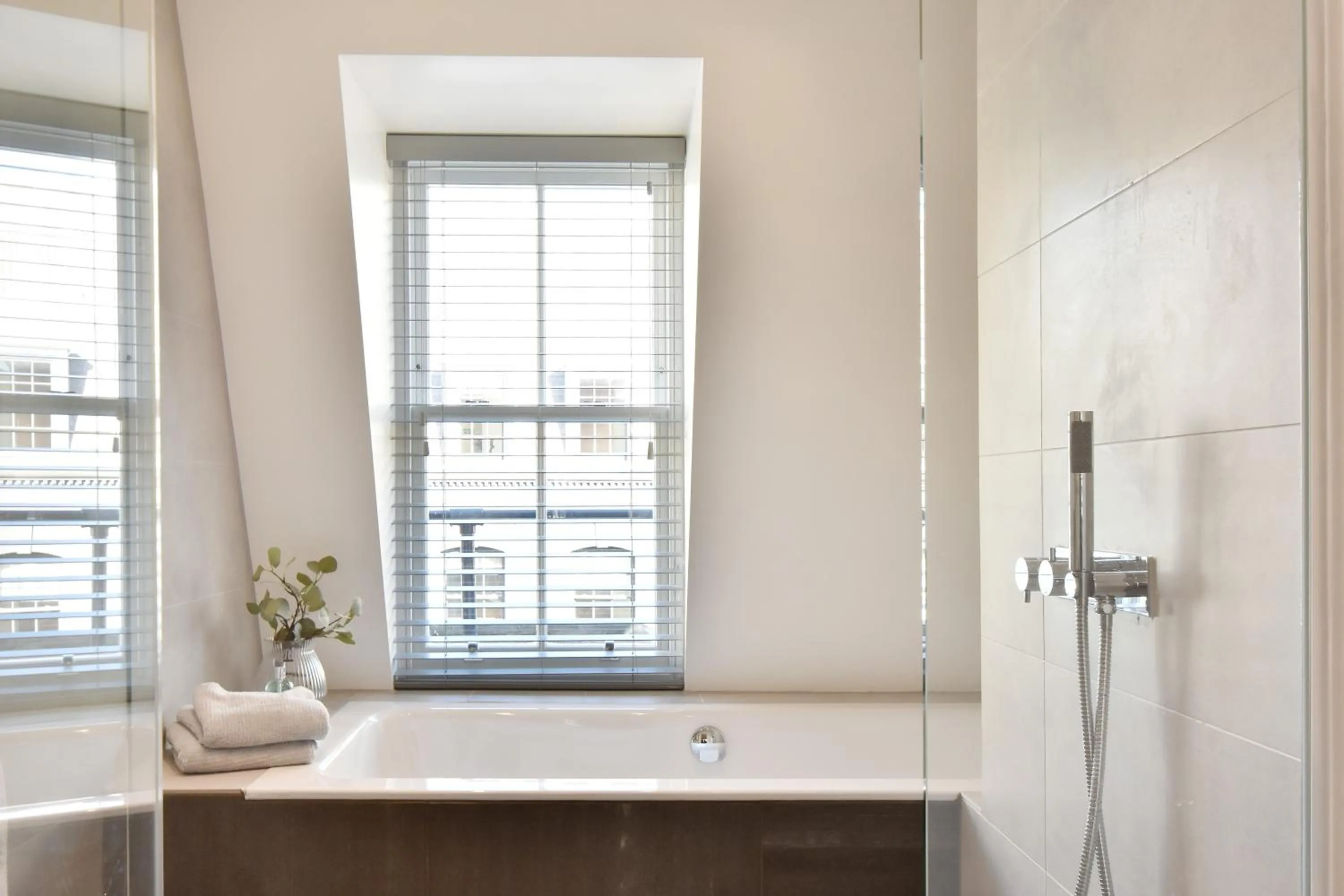 Bathroom in London Choice Apartments - Mayfair - Piccadilly