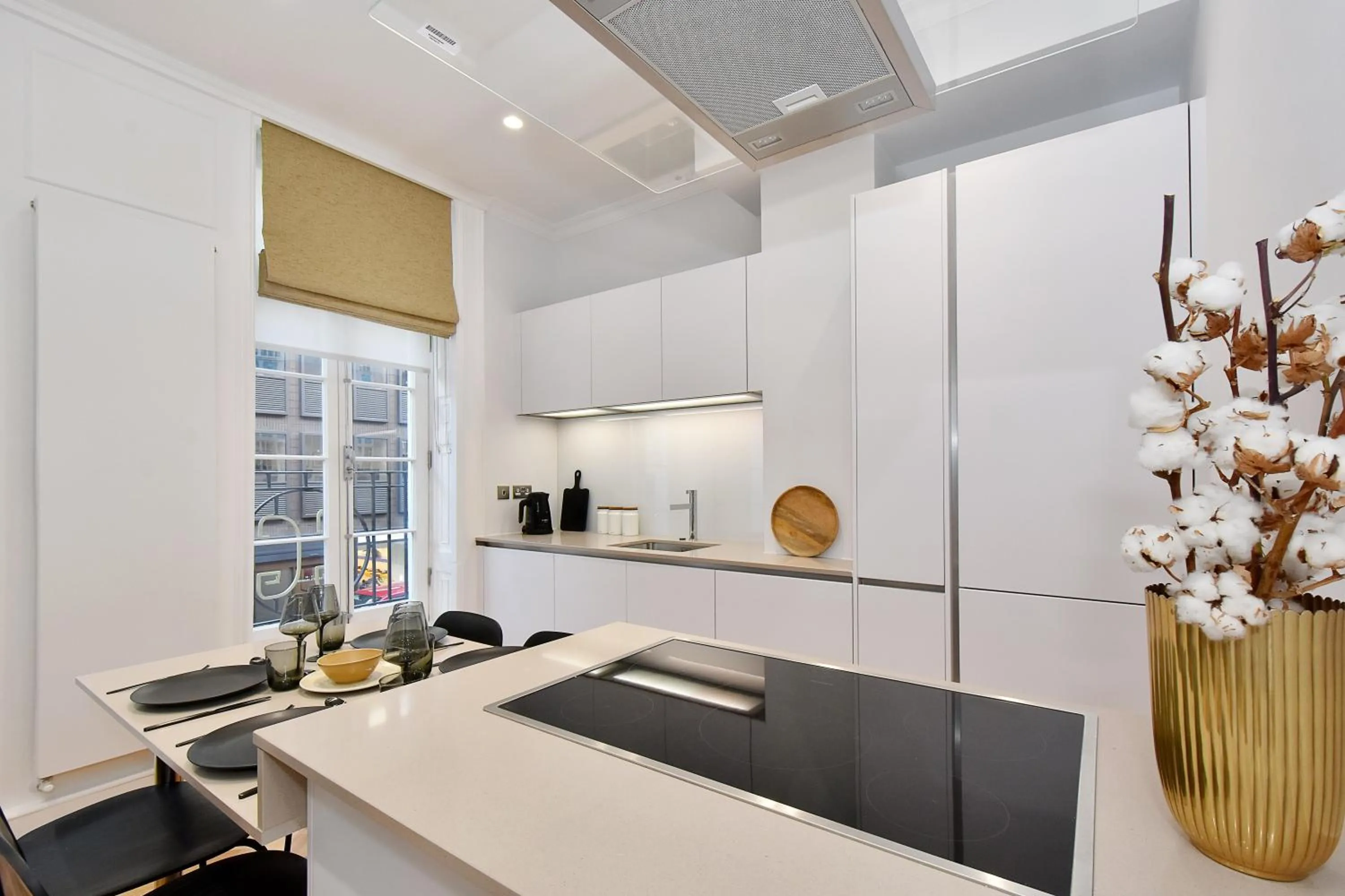 Kitchen or kitchenette in London Choice Apartments - Mayfair - Piccadilly