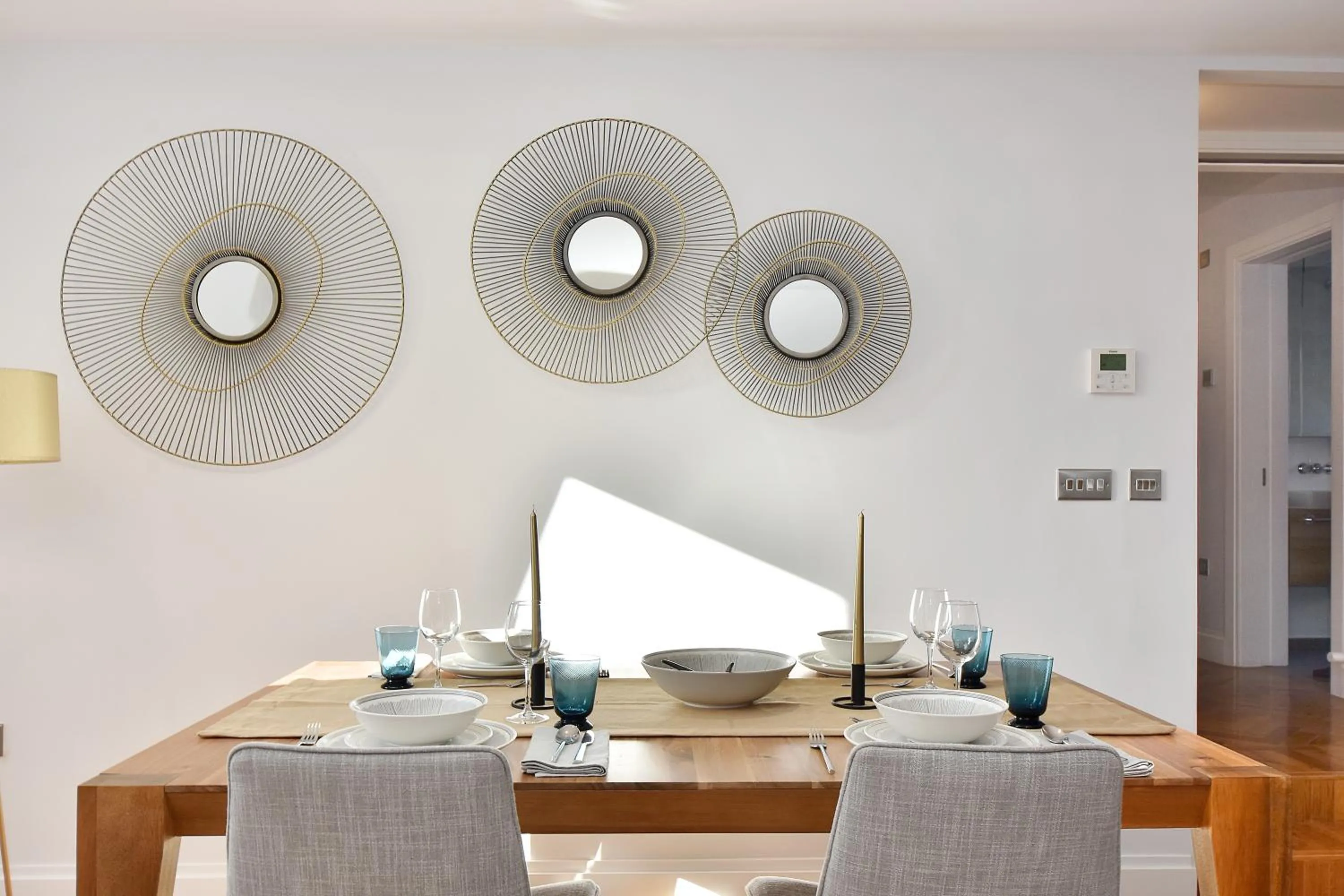 Dining area in London Choice Apartments - Mayfair - Piccadilly