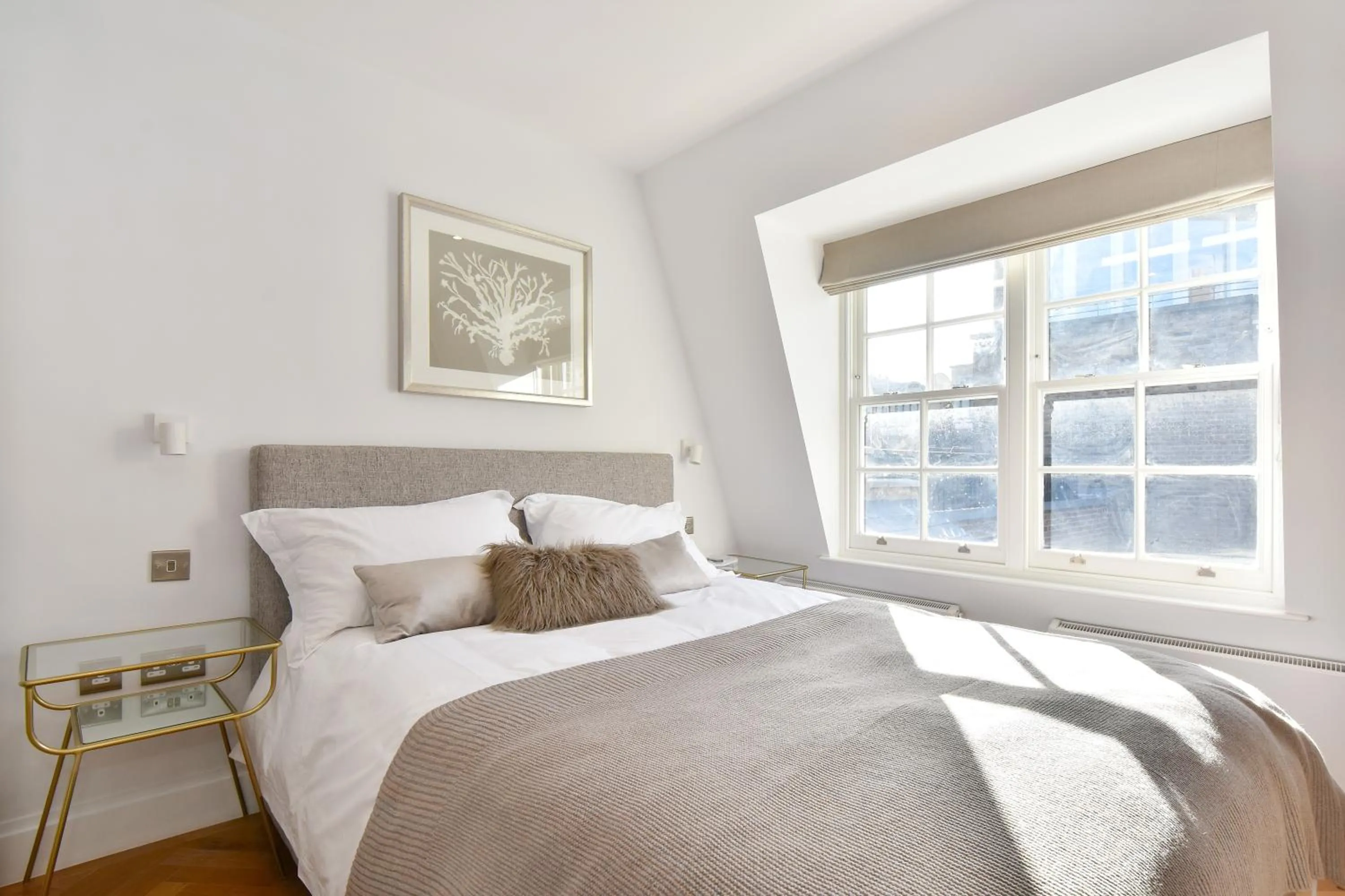 Bed in London Choice Apartments - Mayfair - Piccadilly