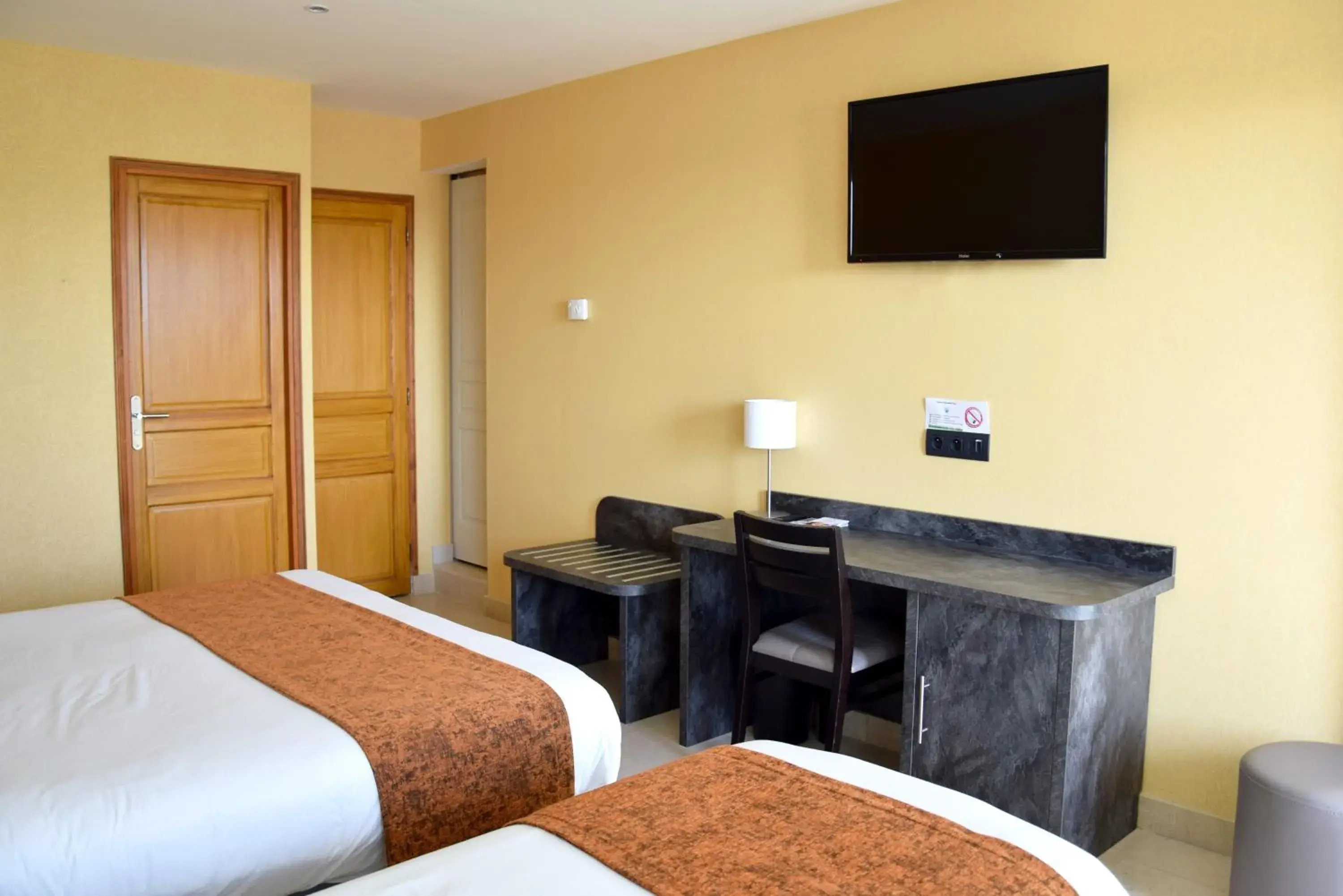 Bedroom, Bed in Logis Des Sources Bedroom, Bed in Logis Des Sources