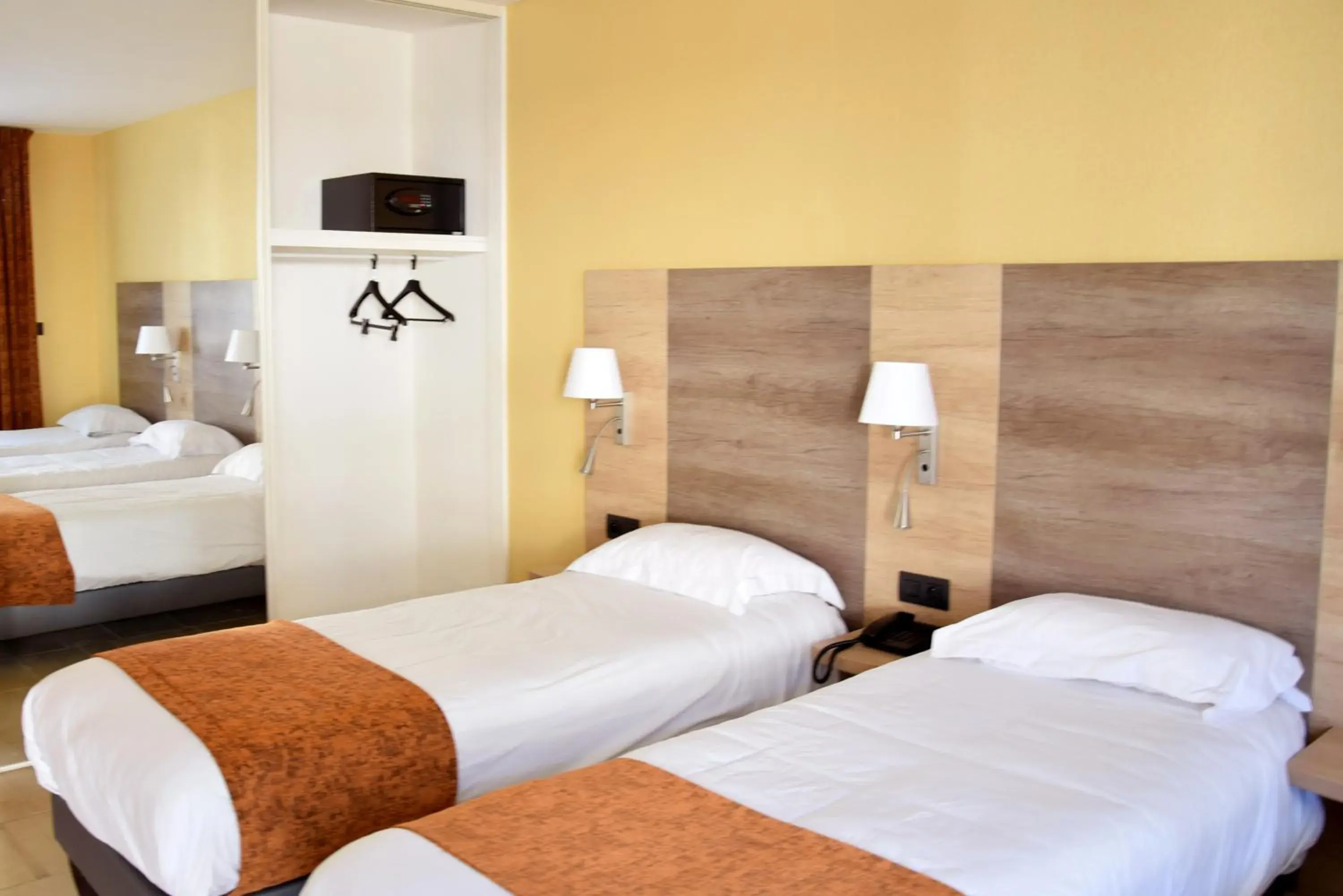 Bedroom, Bed in Logis Des Sources Bedroom, Bed in Logis Des Sources