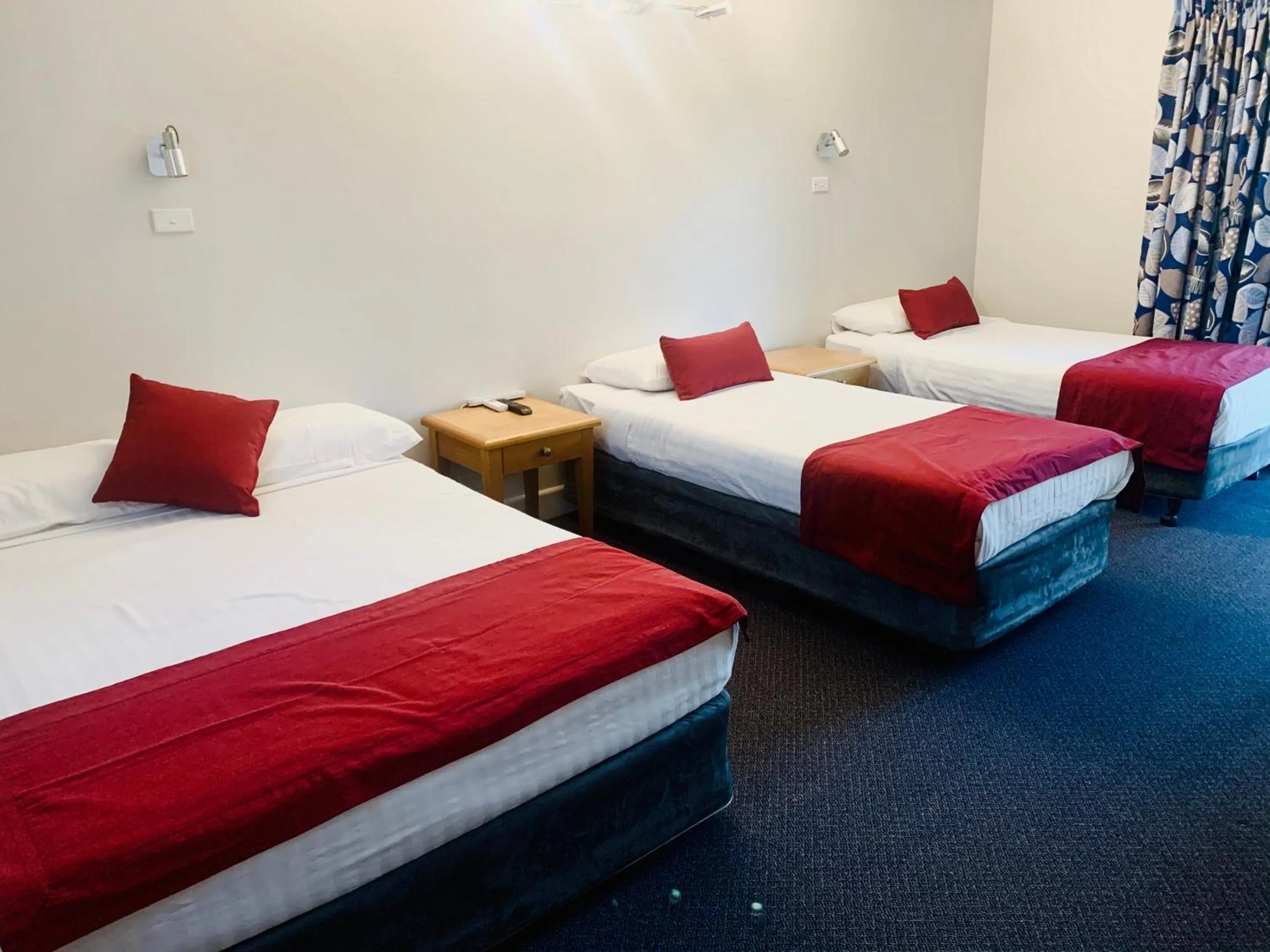 Bed in Lake Munmorah Motel