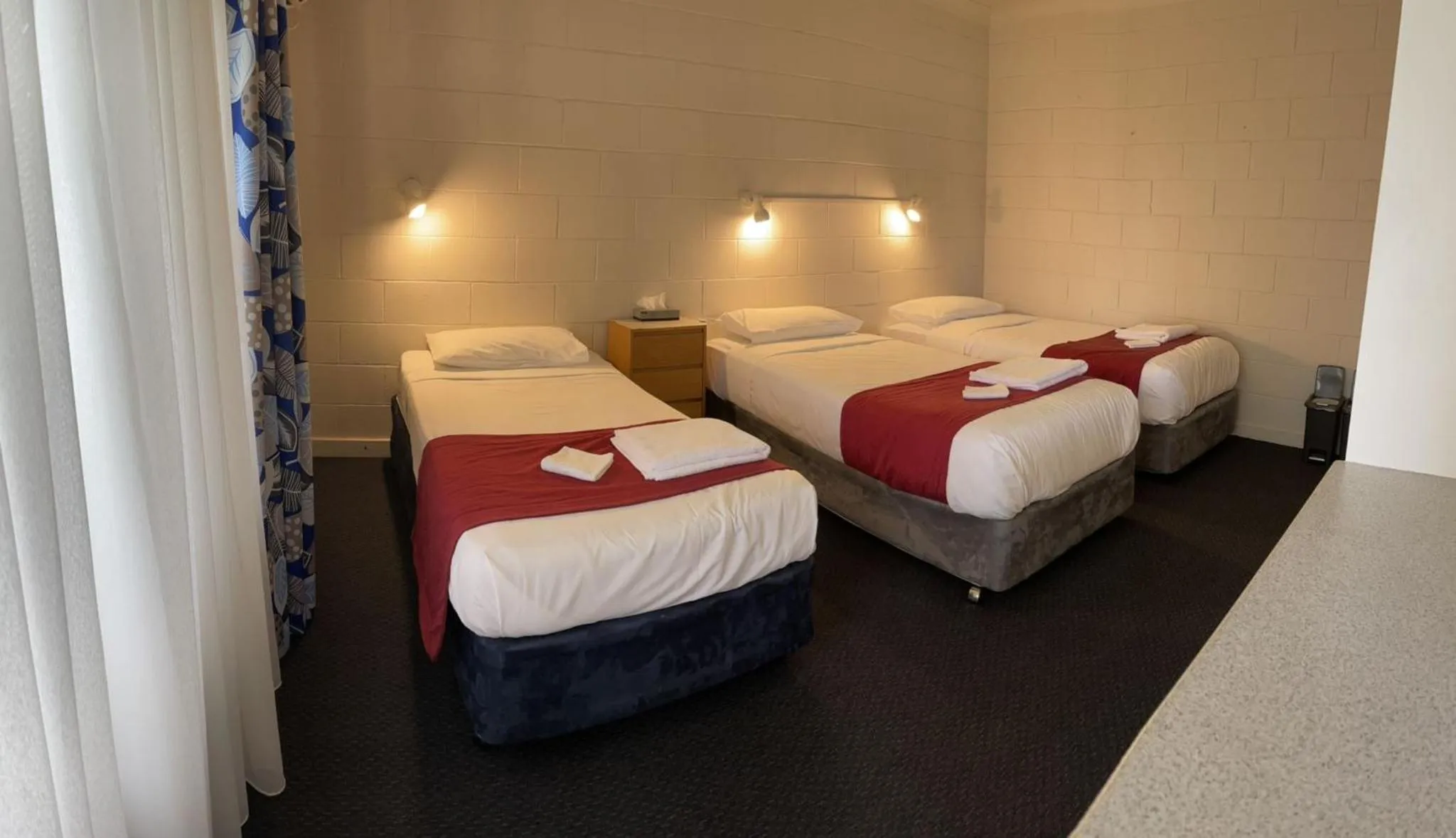 Bed in Lake Munmorah Motel