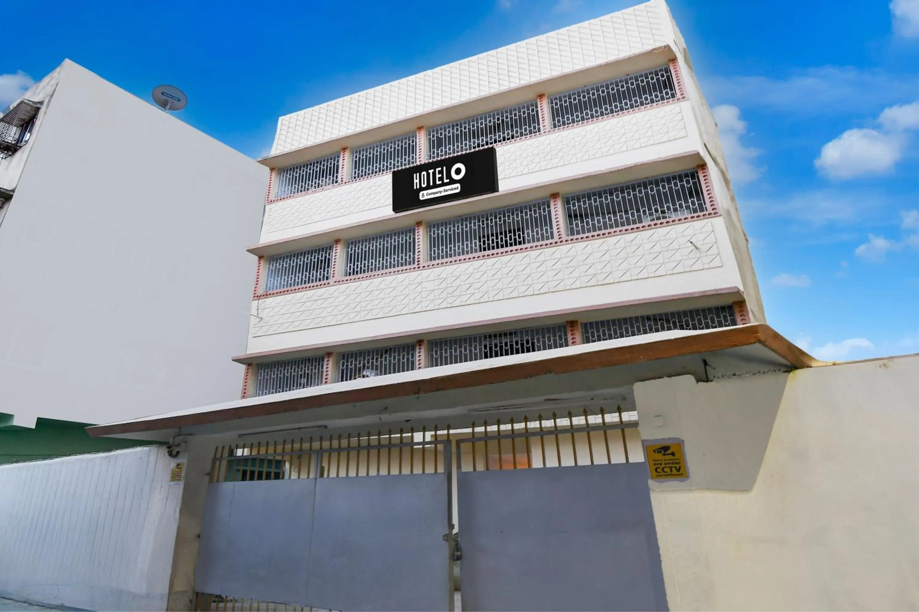 Facade/entrance in Super Hotel O Picnic Garden formerly Amaris Stay