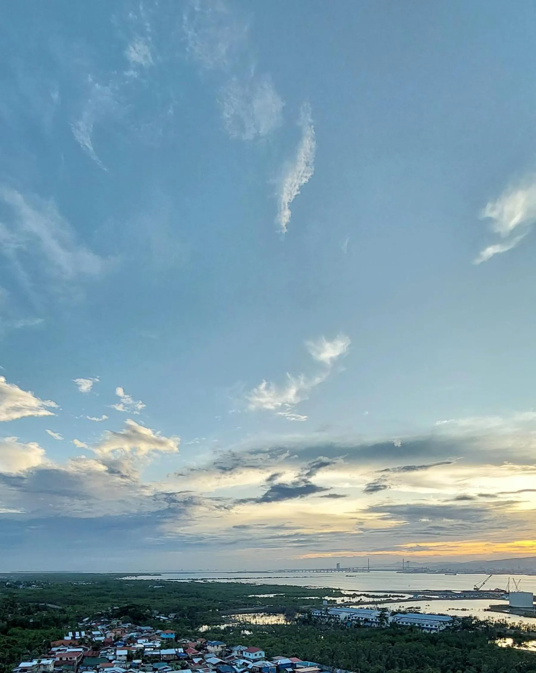 Quayside Condo near Airport