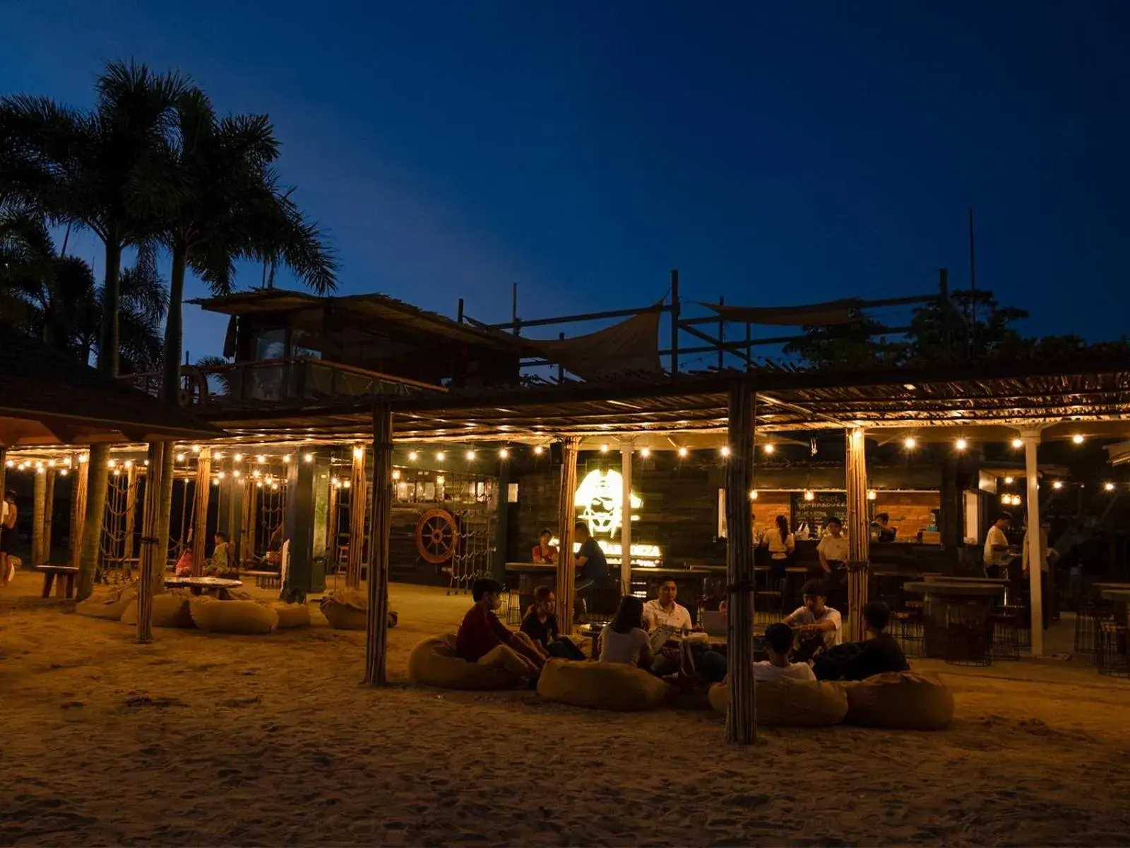 Restaurant/places to eat in Cocoons Club Laiya Restaurant/places to eat in Cocoons Club Laiya