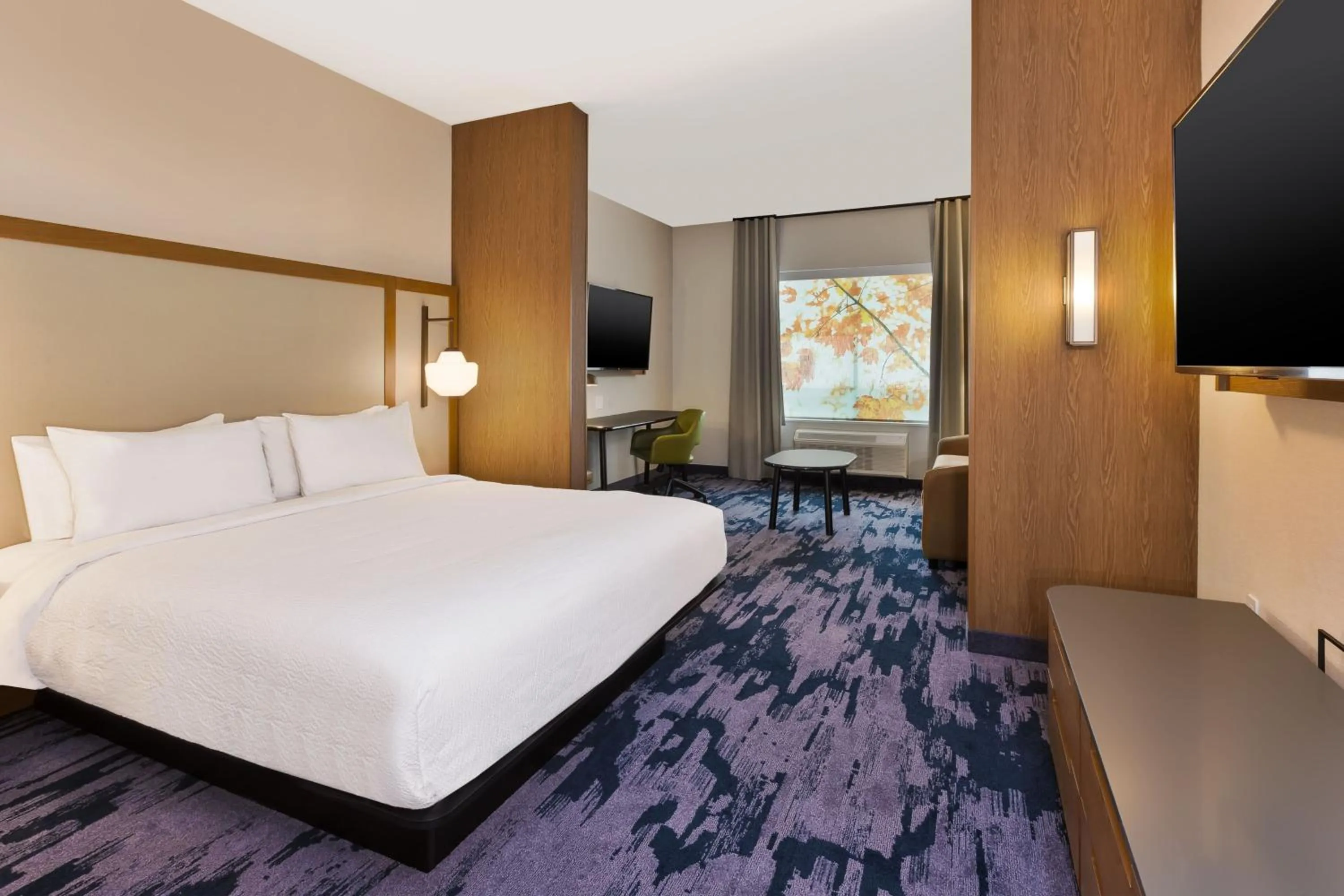 Photo of the whole room, Bed in Fairfield by Marriott Inn & Suites Grand Rapids North