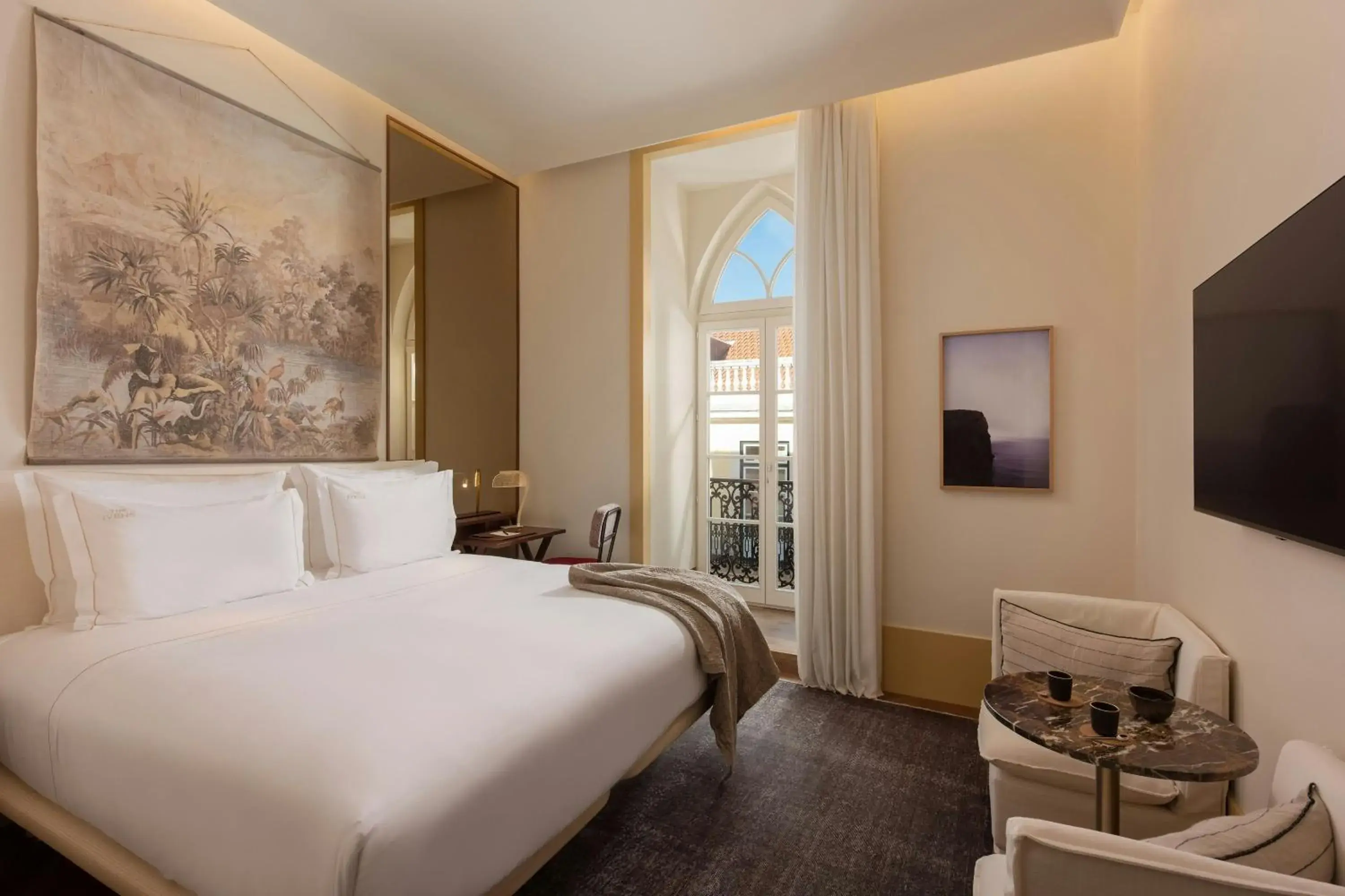 Photo of the whole room, Bed in The Ivens, Autograph Collection Photo of the whole room, Bed in The Ivens, Autograph Collection