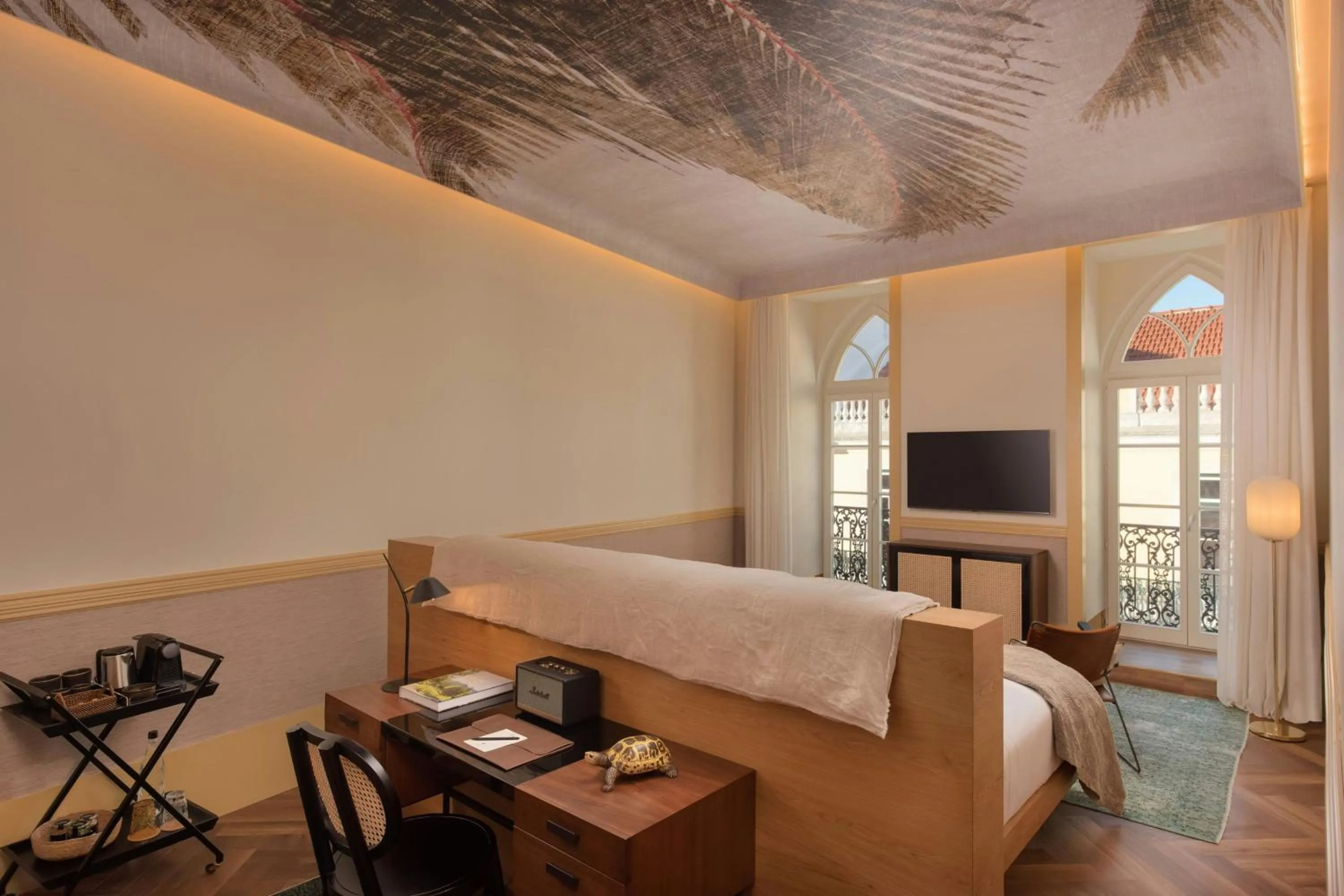 Photo of the whole room, Bed in The Ivens, Autograph Collection