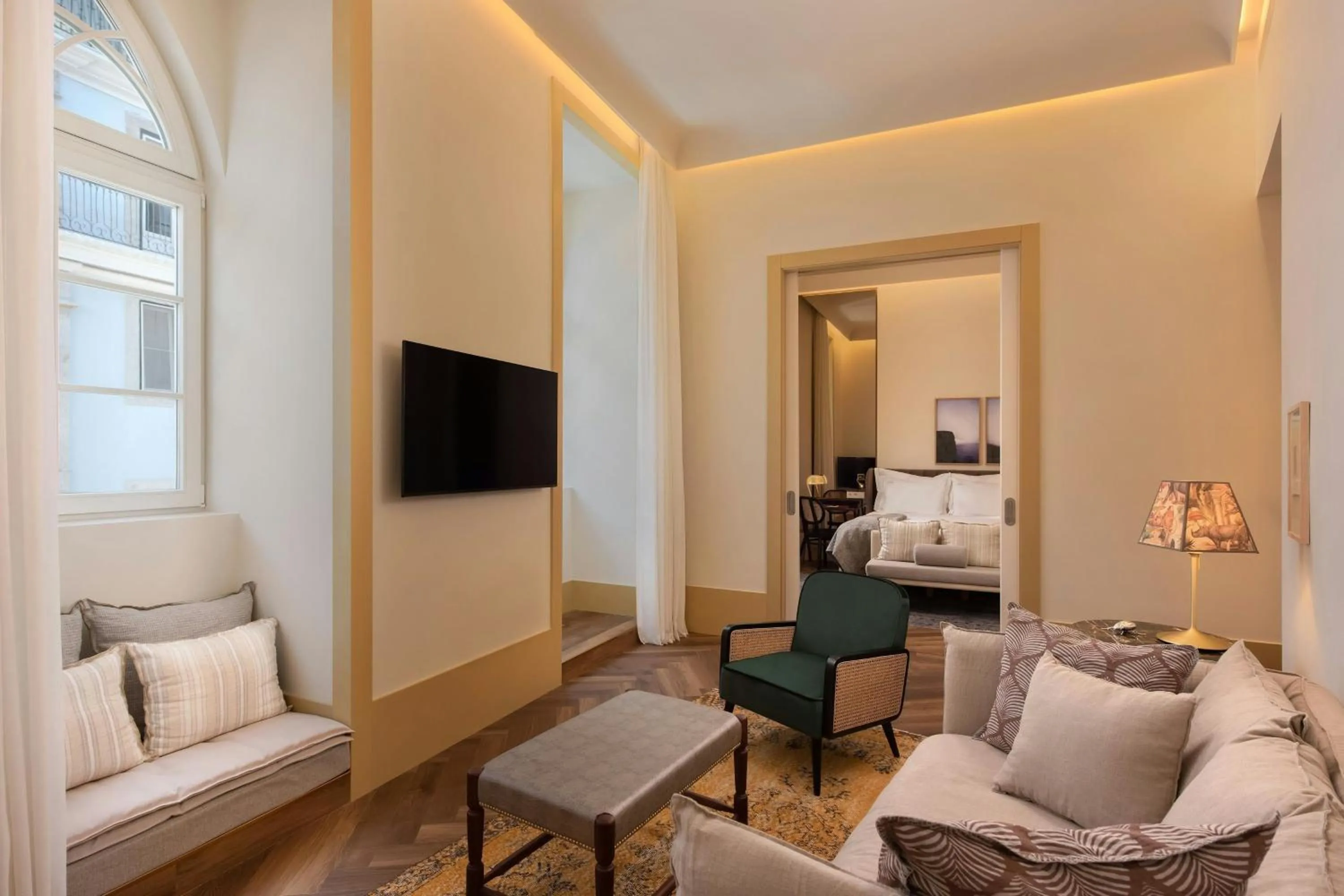 Photo of the whole room in The Ivens, Autograph Collection