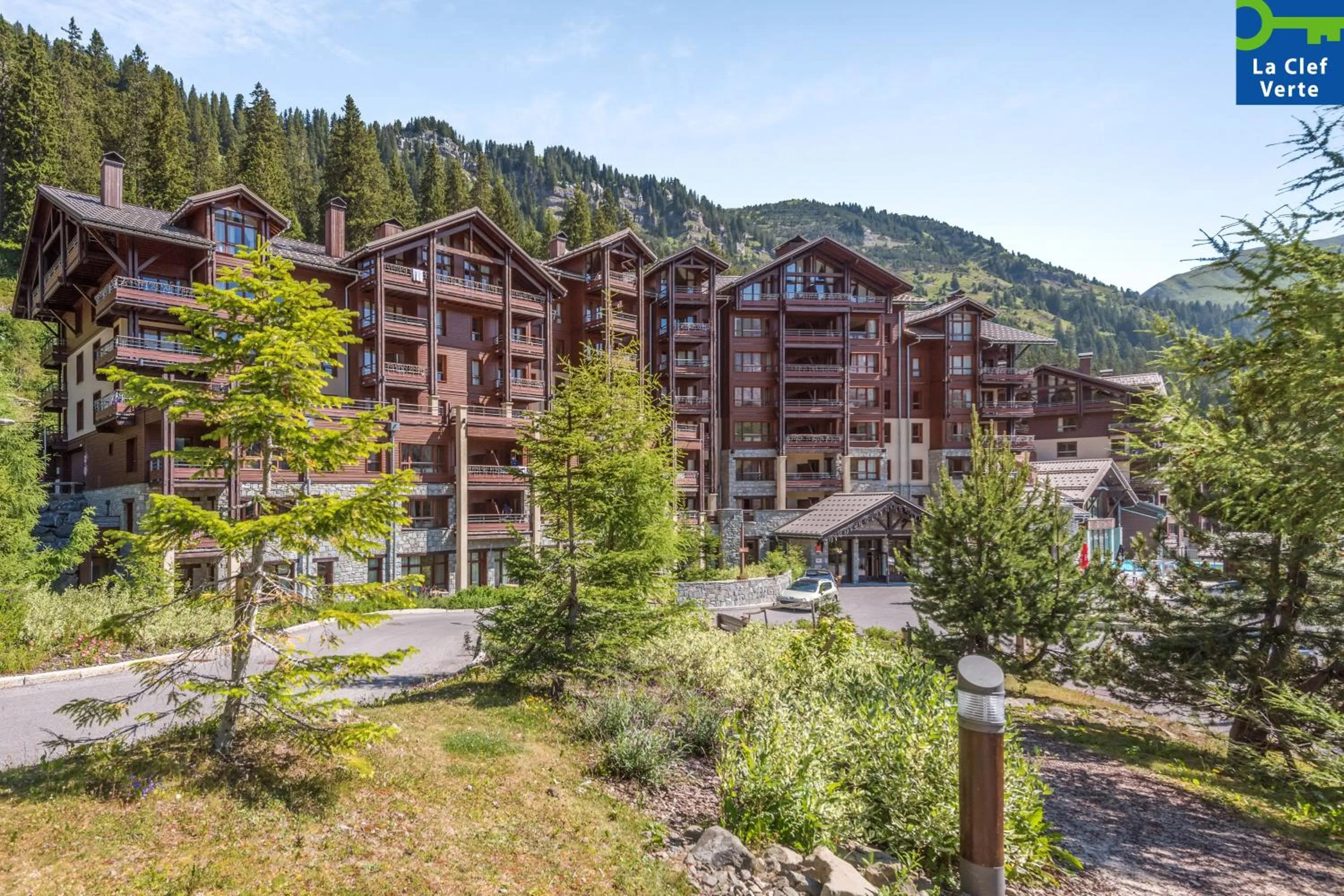 Property building in Résidence Pierre & Vacances Premium Les Terrasses d'Eos