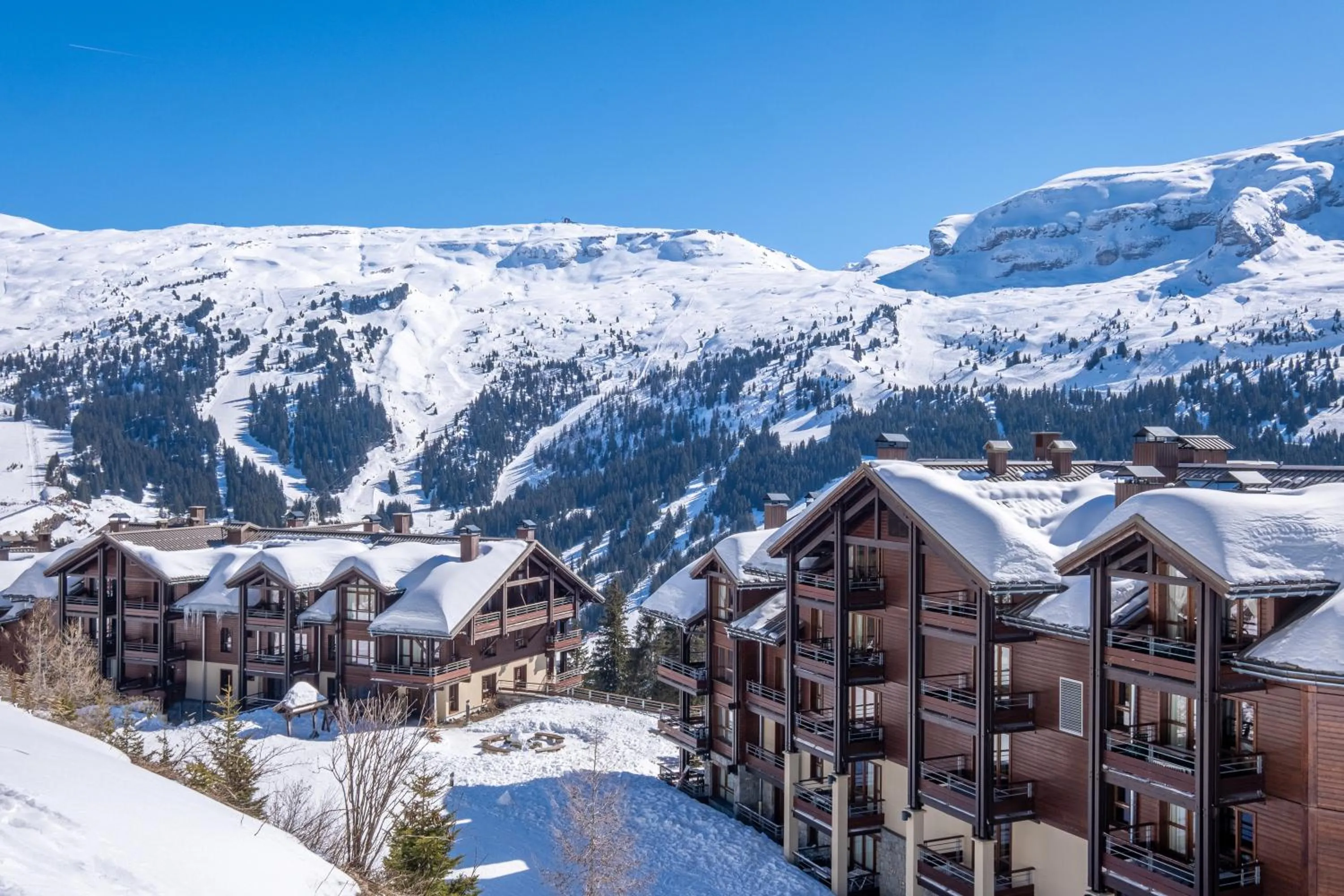 Property building in Résidence Pierre & Vacances Premium Les Terrasses d'Eos