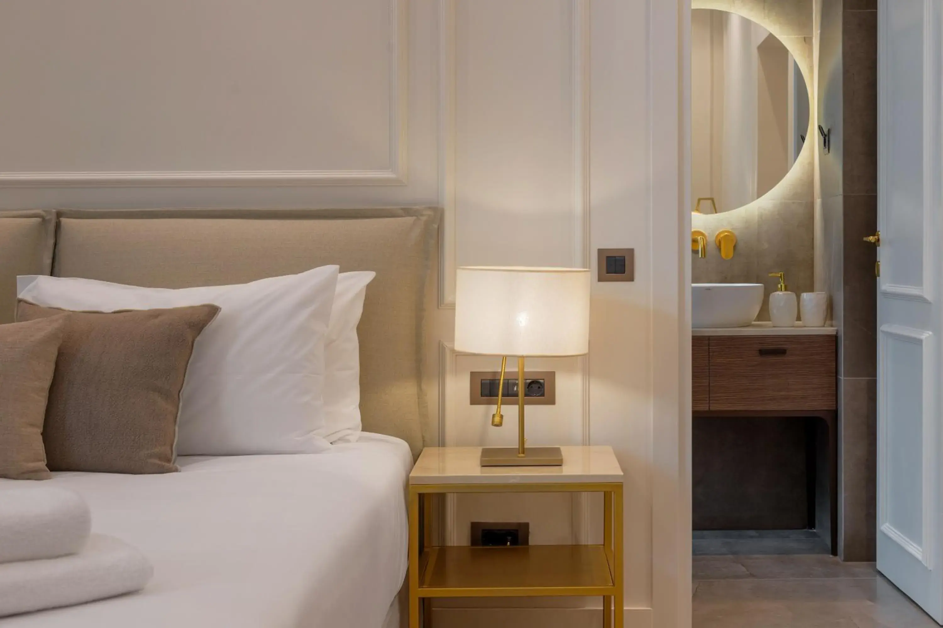 Bedroom, Bed in The Residence Aiolou Hotel & Spa Bedroom, Bed in The Residence Aiolou Hotel & Spa