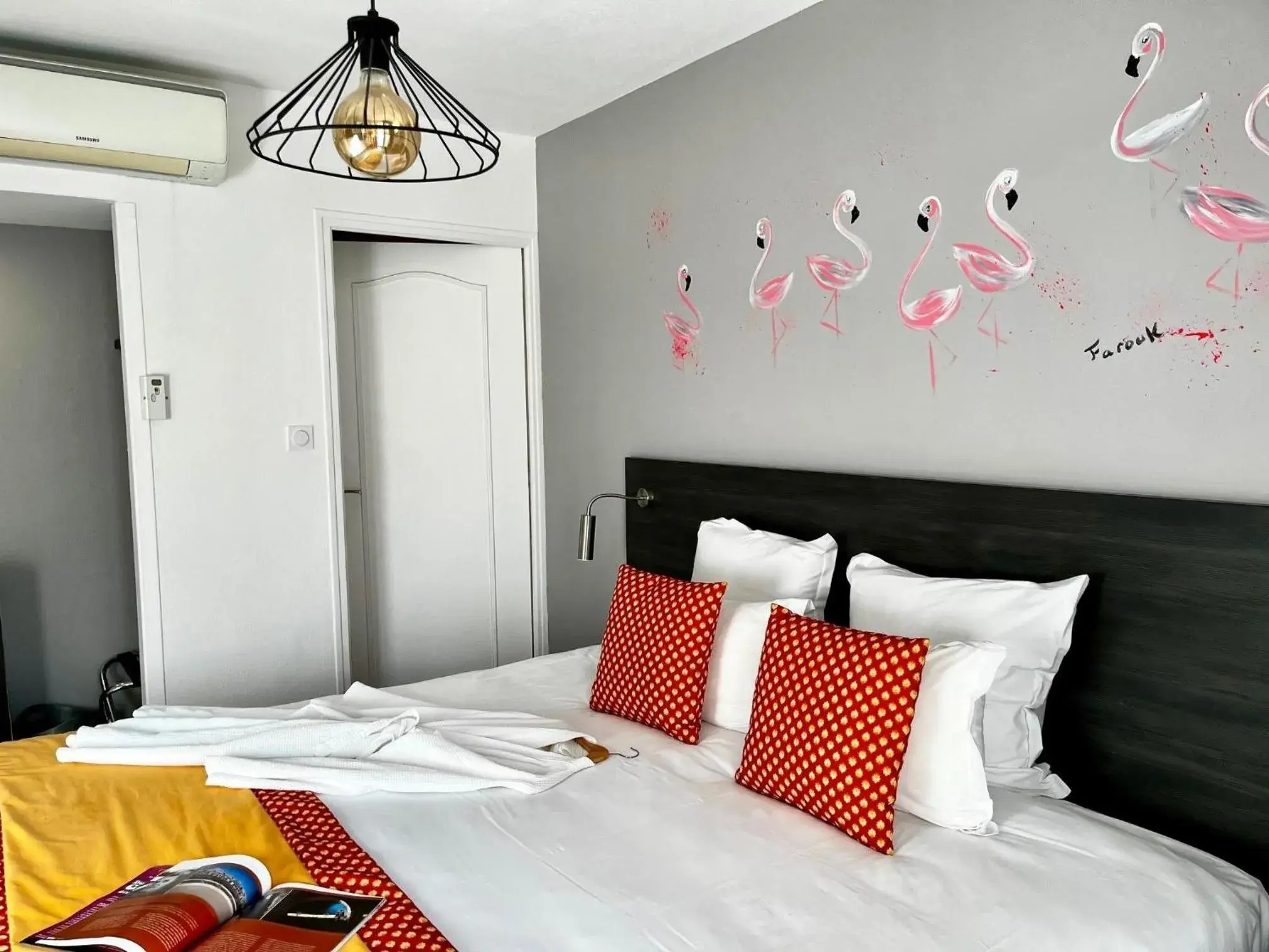 Bed in Hotel Saint Louis - Au Coeur des Remparts Bed in Hotel Saint Louis - Au Coeur des Remparts