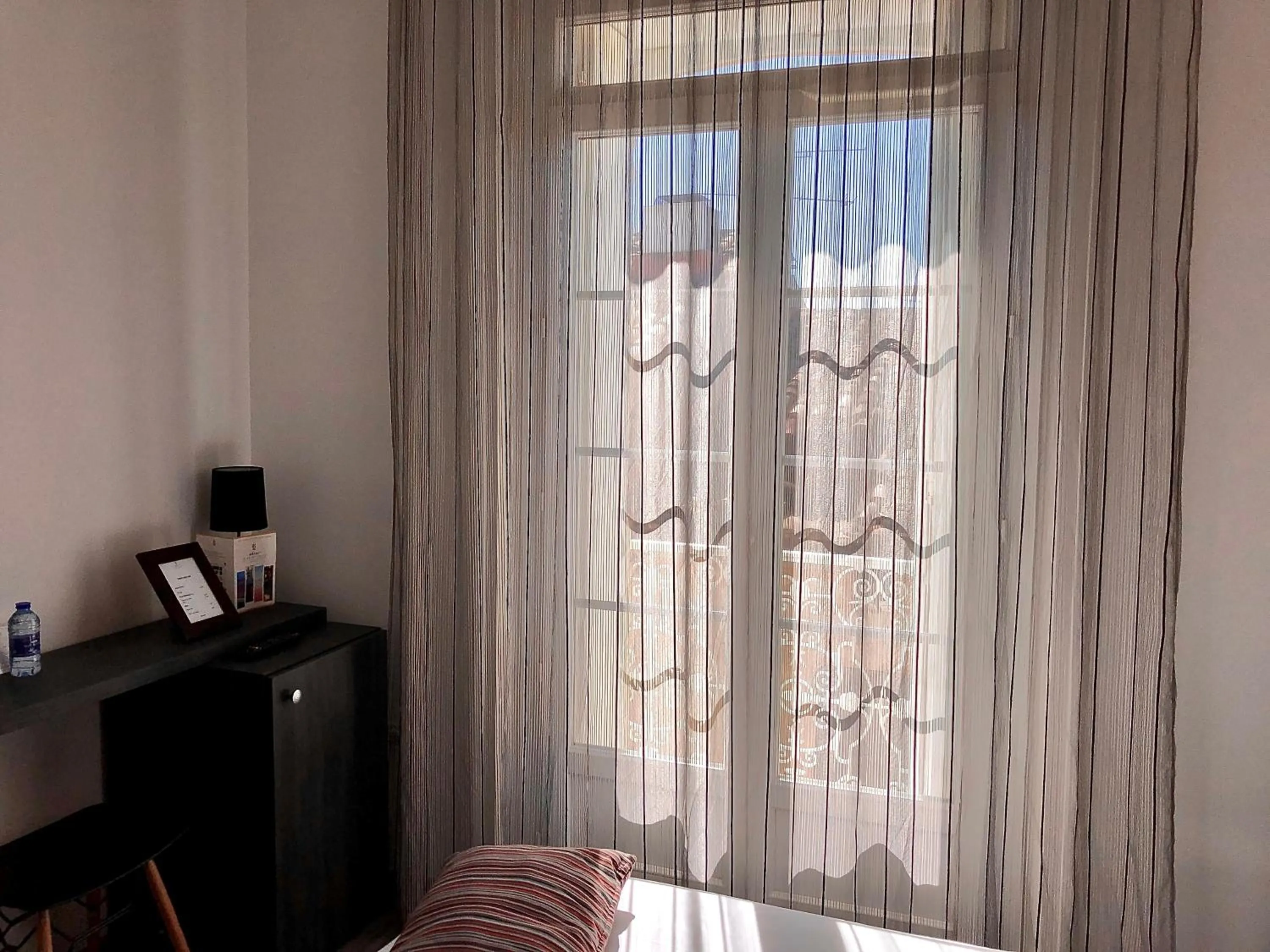 Photo of the whole room, Bed in Hotel Saint Louis - Au Coeur des Remparts