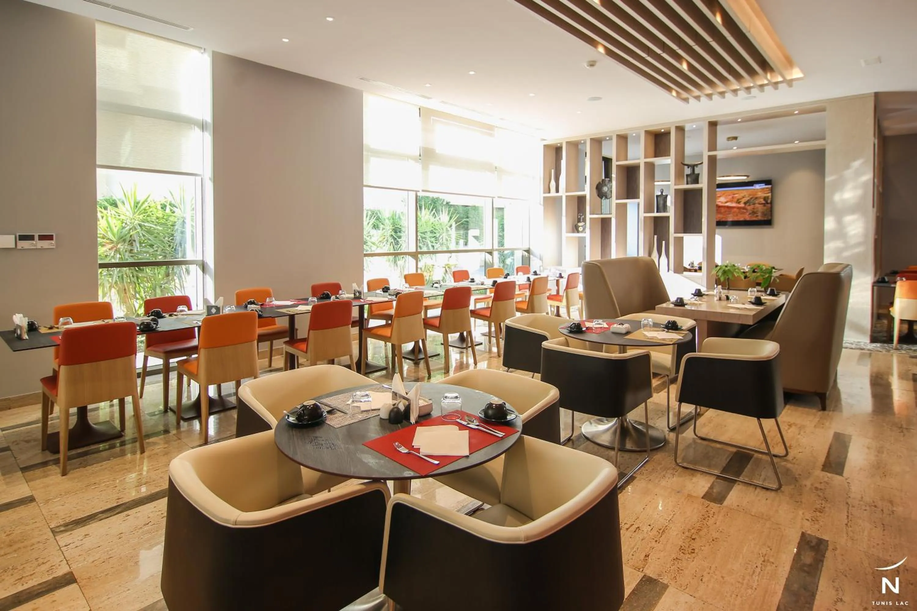 Restaurant/places to eat in Novotel Tunis Lac