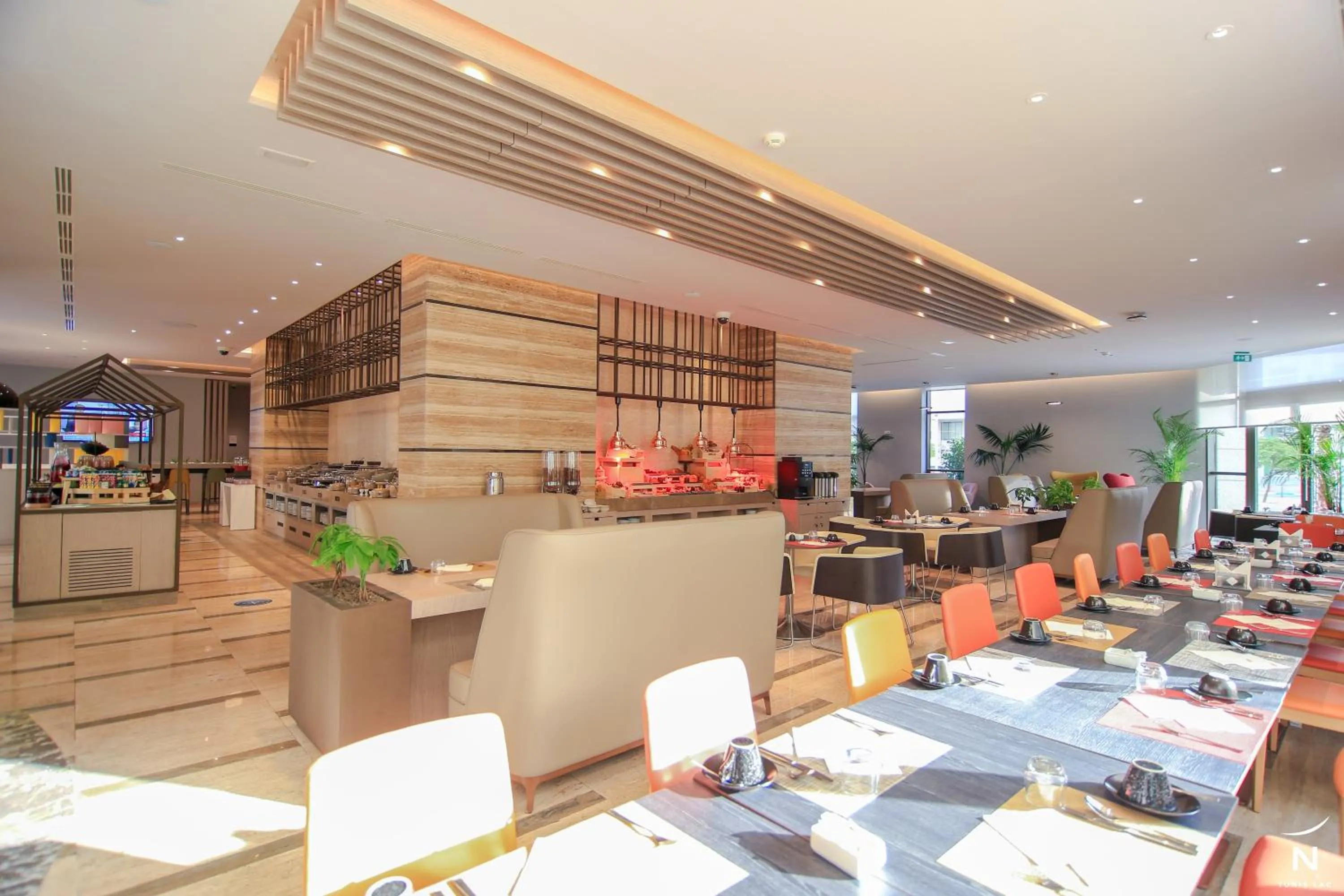 Restaurant/places to eat in Novotel Tunis Lac