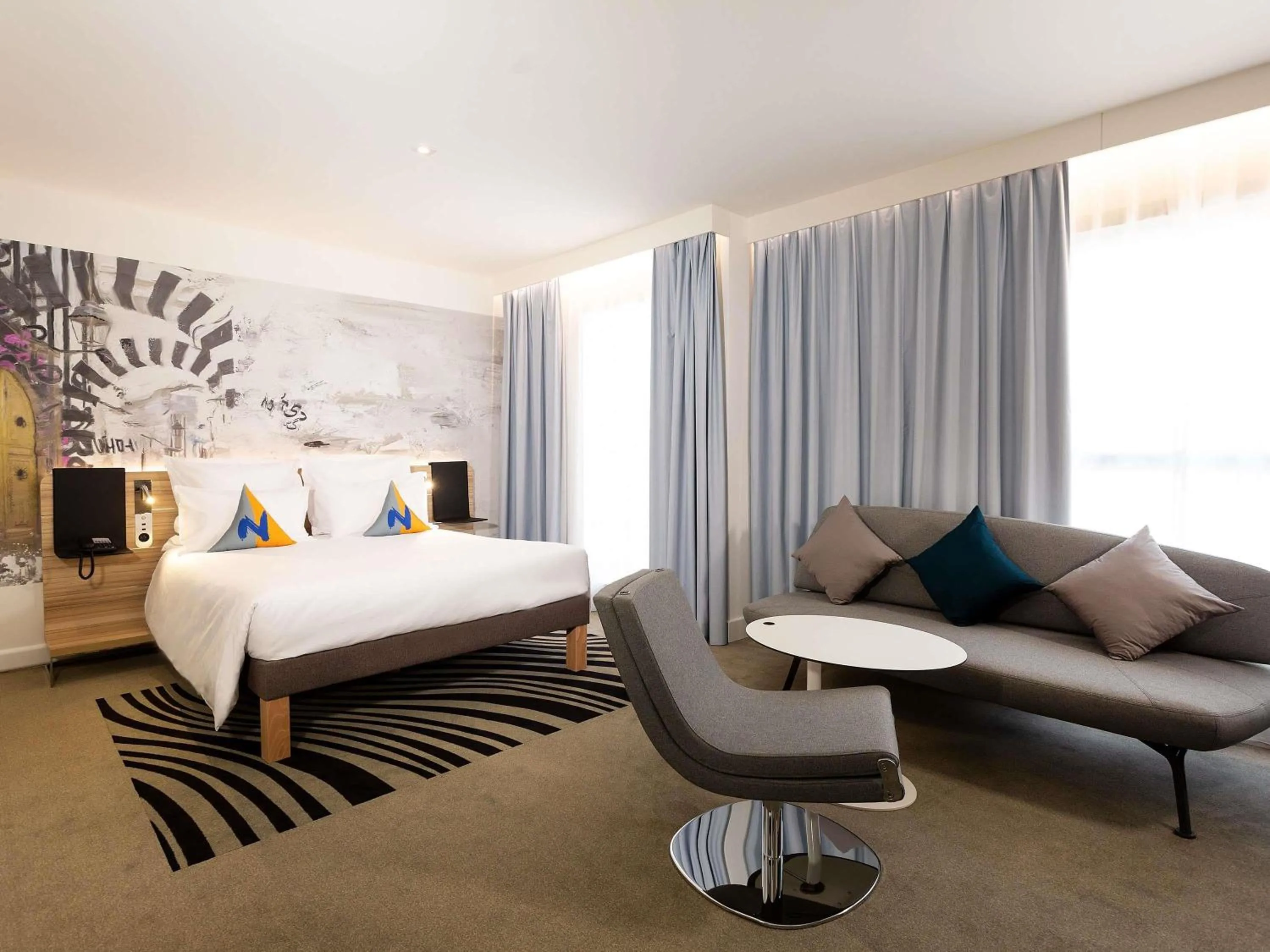 Bedroom, Bed in Novotel Tunis Lac