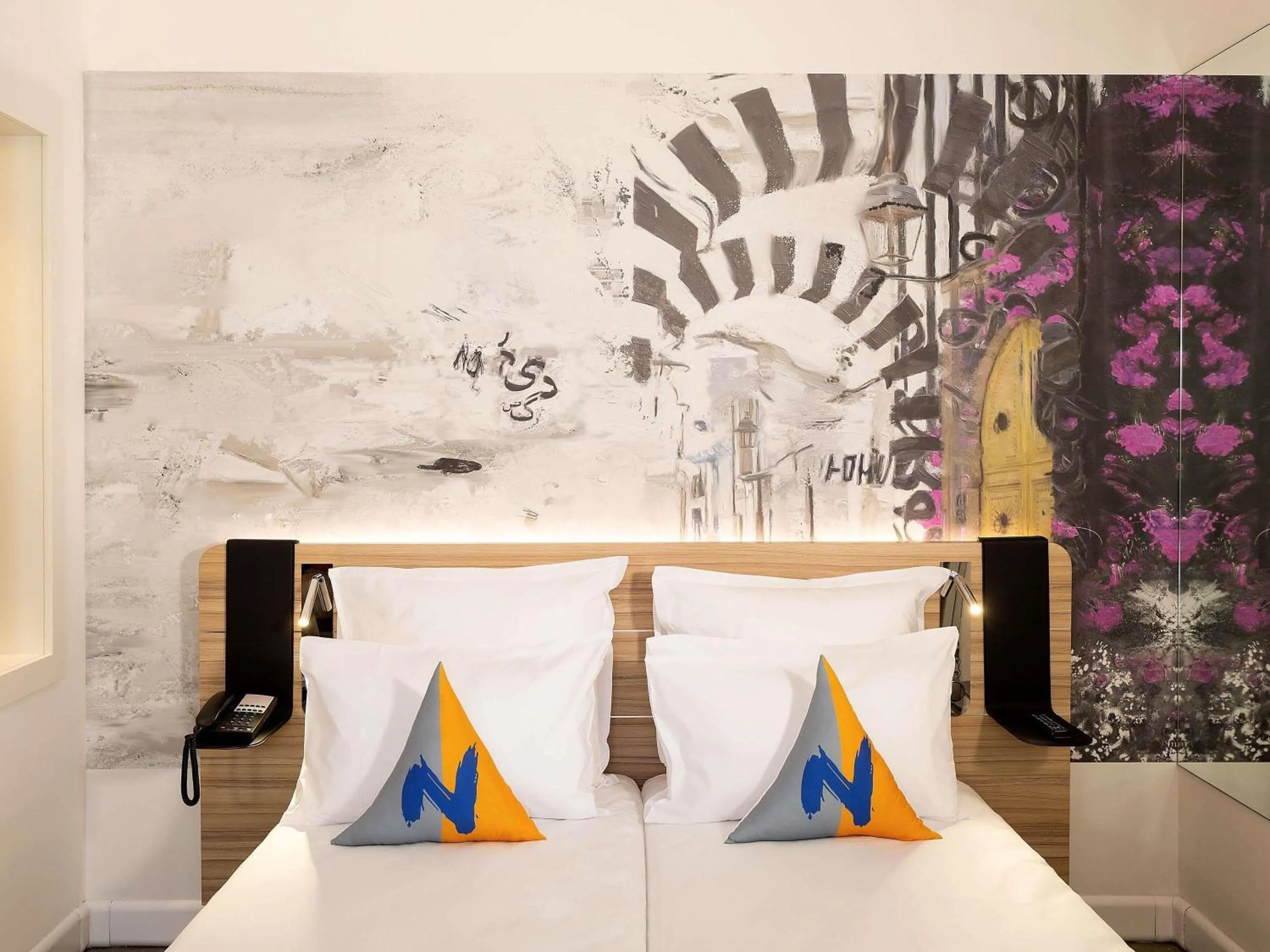 Bedroom, Bed in Novotel Tunis Lac