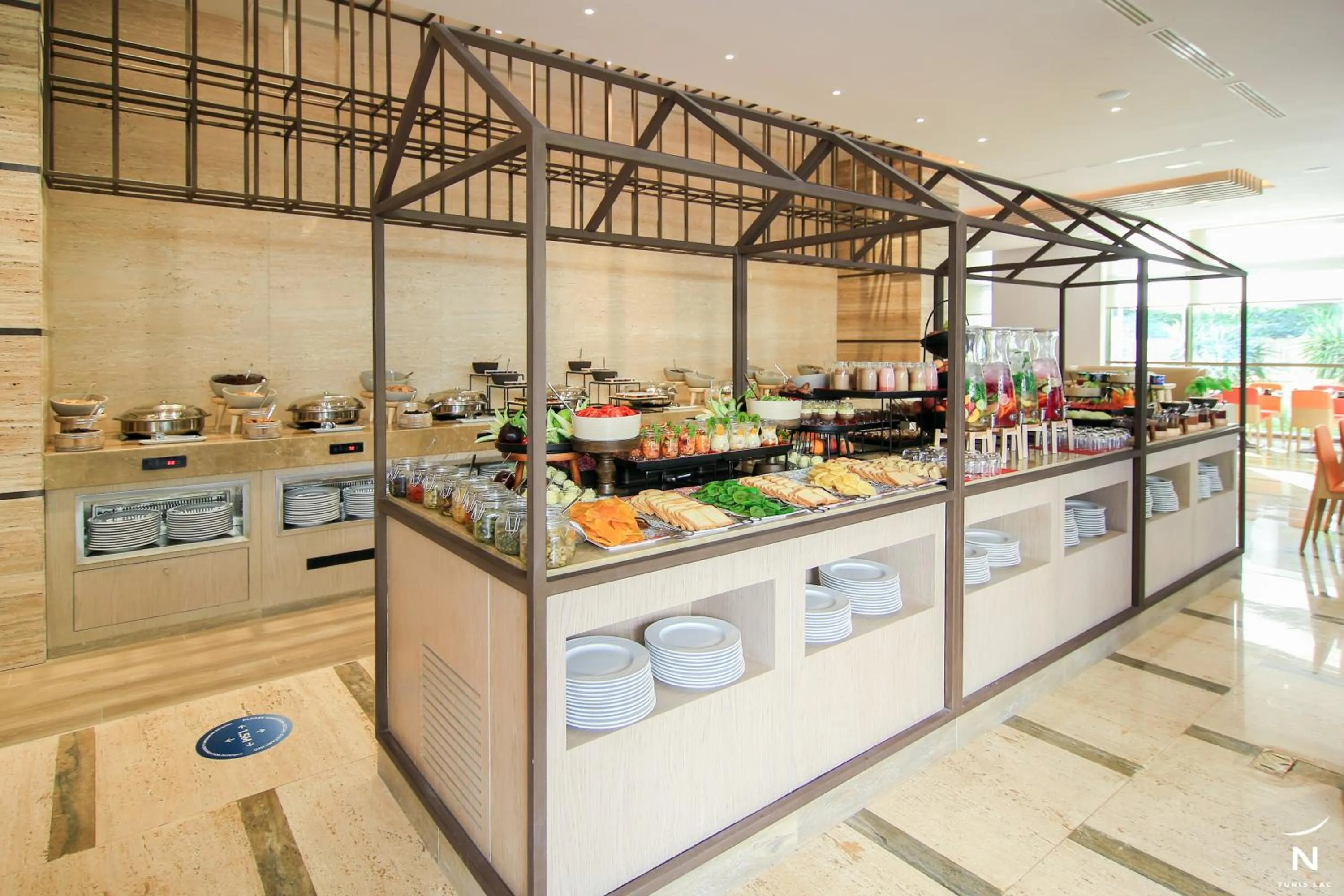 Restaurant/places to eat in Novotel Tunis Lac