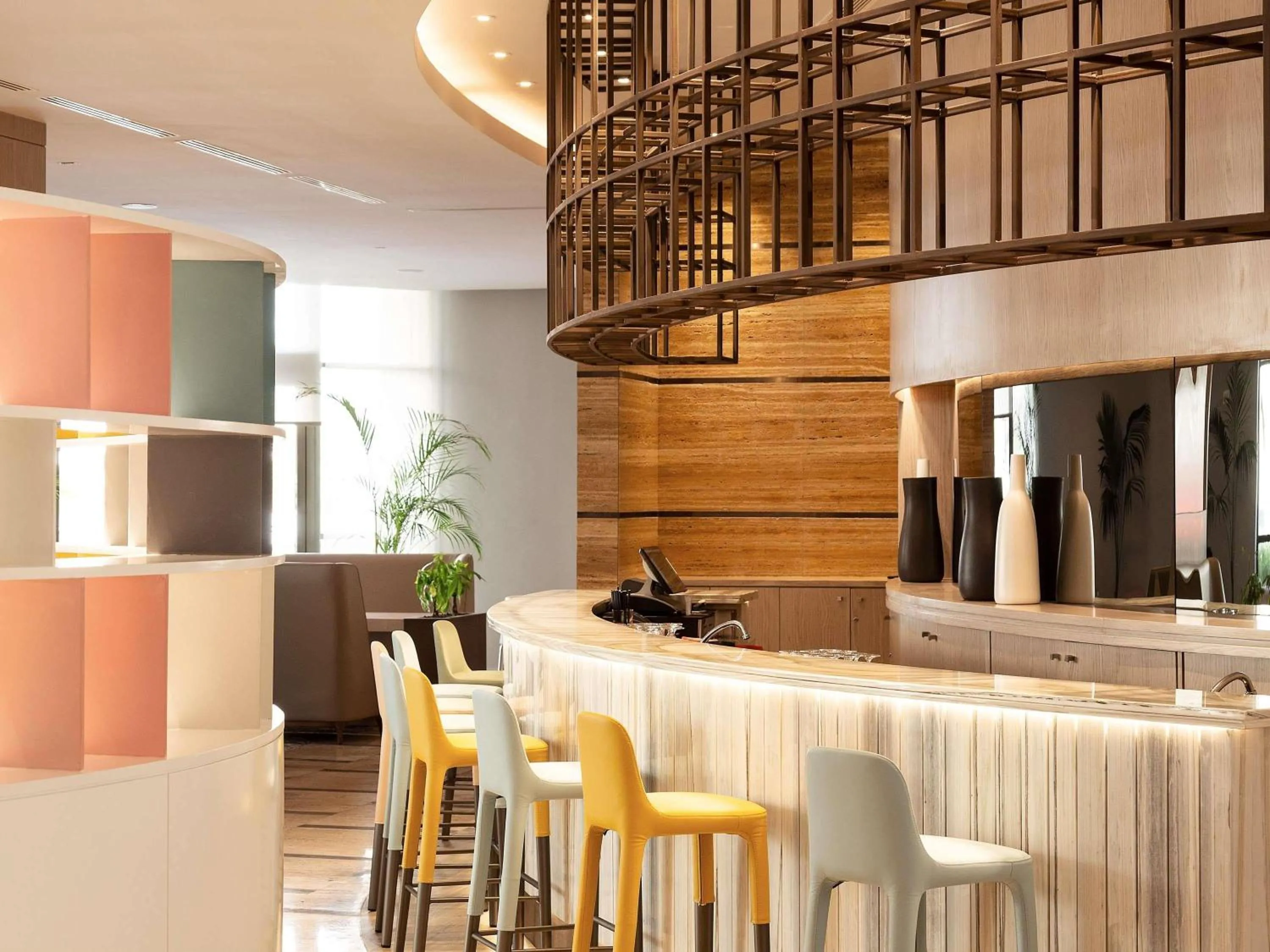 Lounge or bar in Novotel Tunis Lac