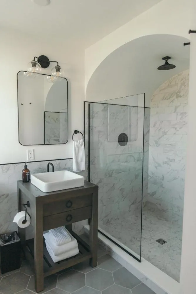 Shower in Shepherd’s Run