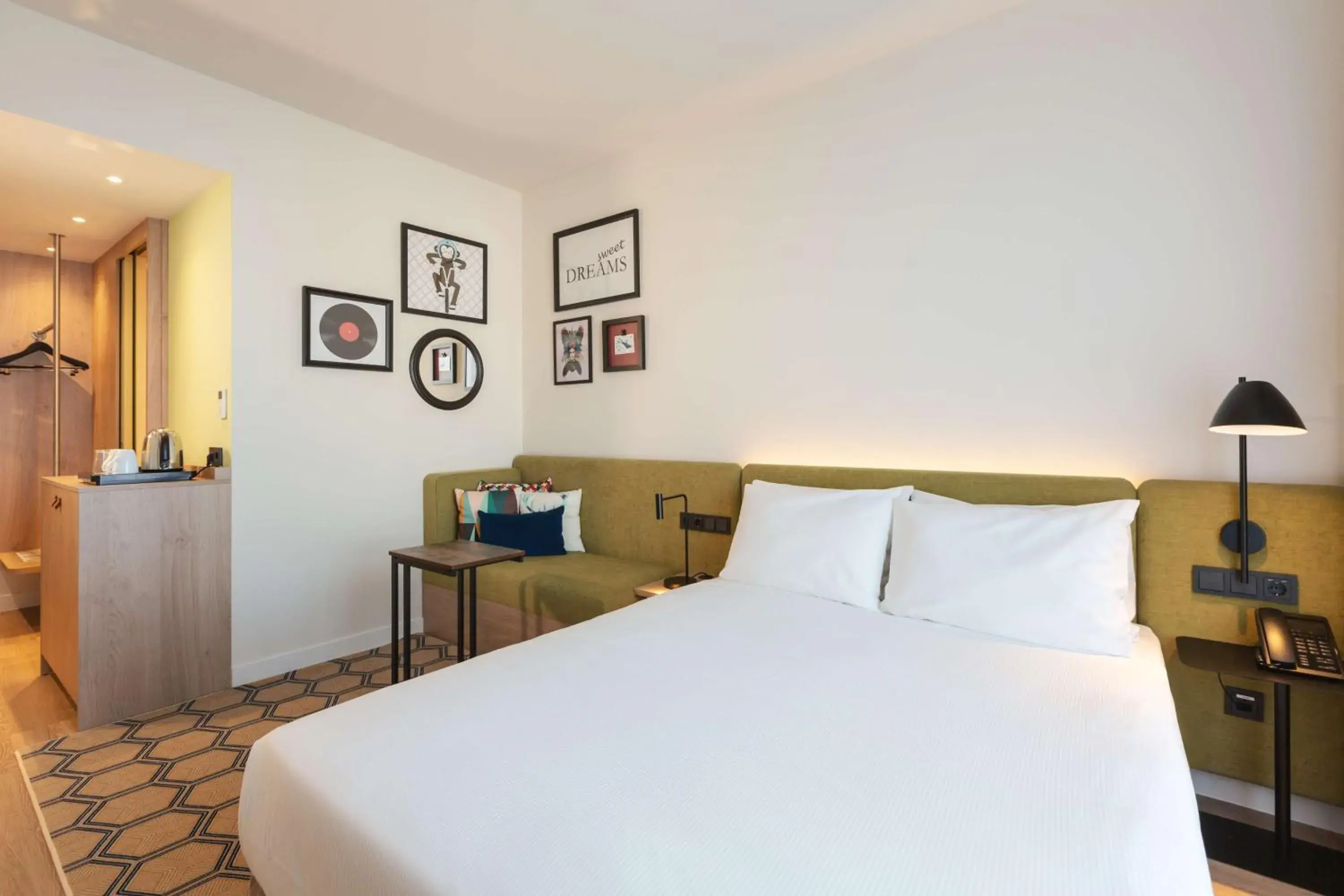 Living room, Bed in Hampton by Hilton Konstanz Living room, Bed in Hampton by Hilton Konstanz