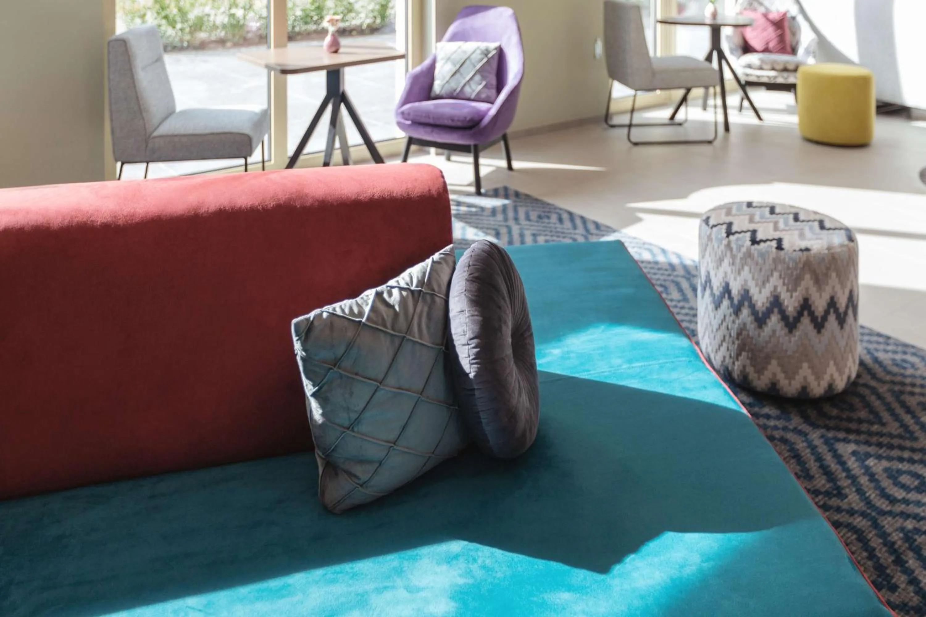 Lobby or reception in Hampton by Hilton Konstanz