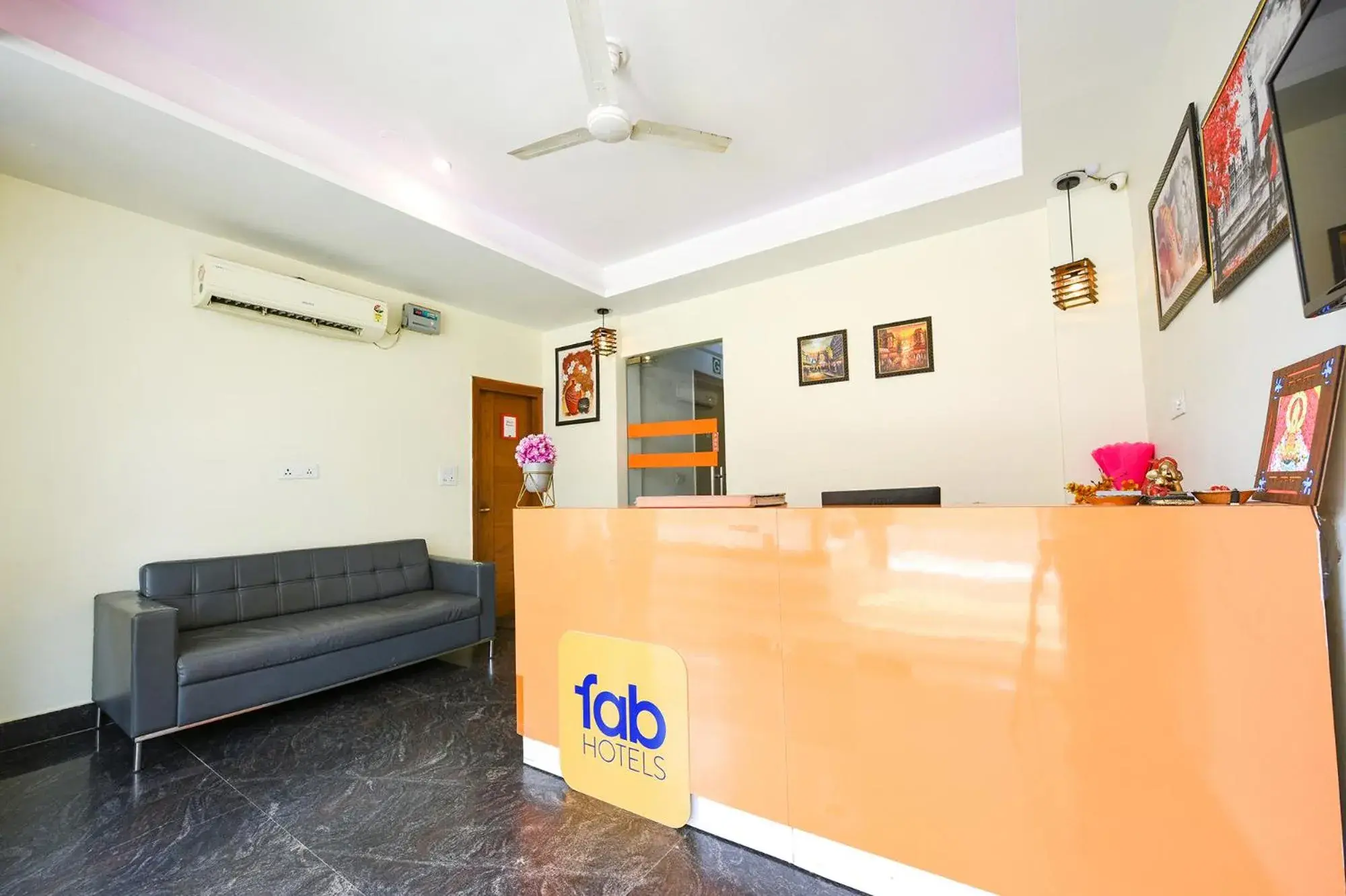 Lobby or reception in FabHotel Indian I Lobby or reception in FabHotel Indian I