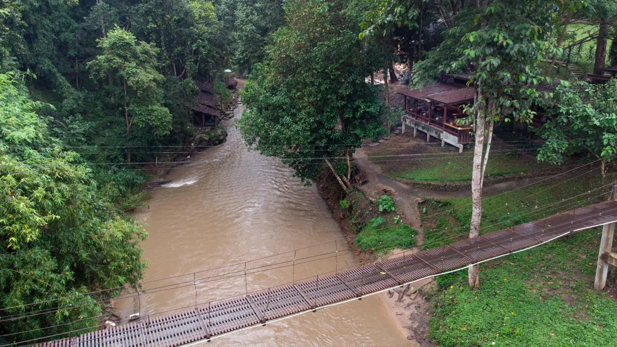 Restaurant/places to eat in Tawan Riverside Restaurant/places to eat in Tawan Riverside