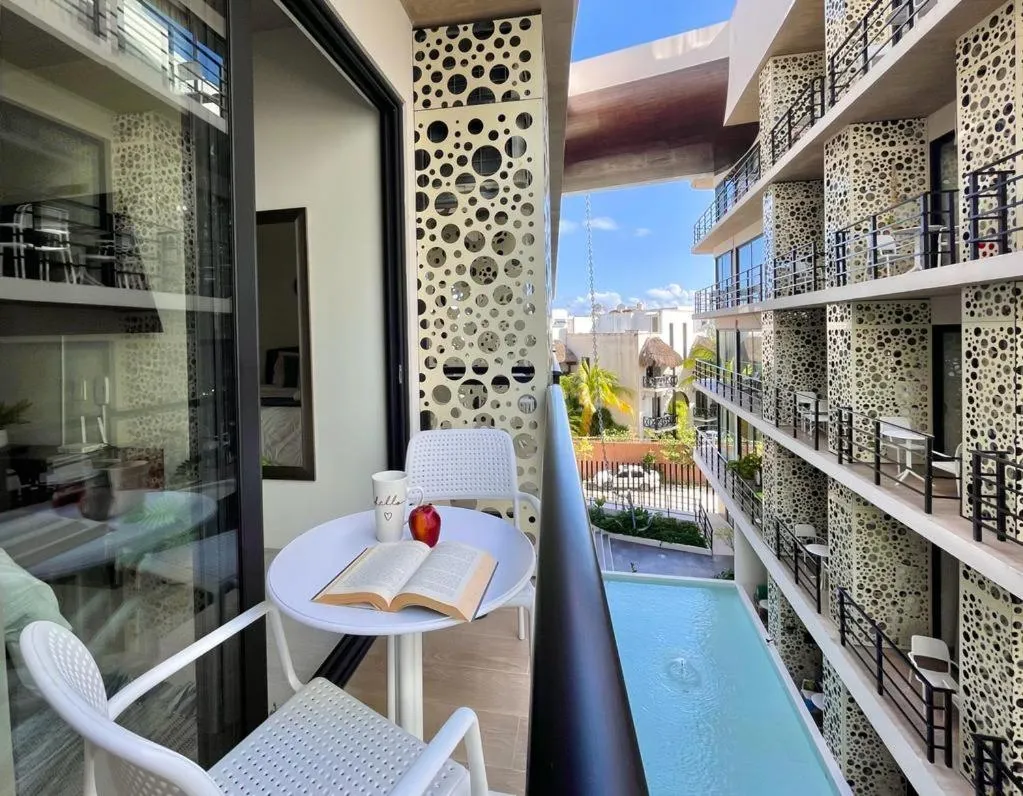 The Boat Condo by Andiani Travel