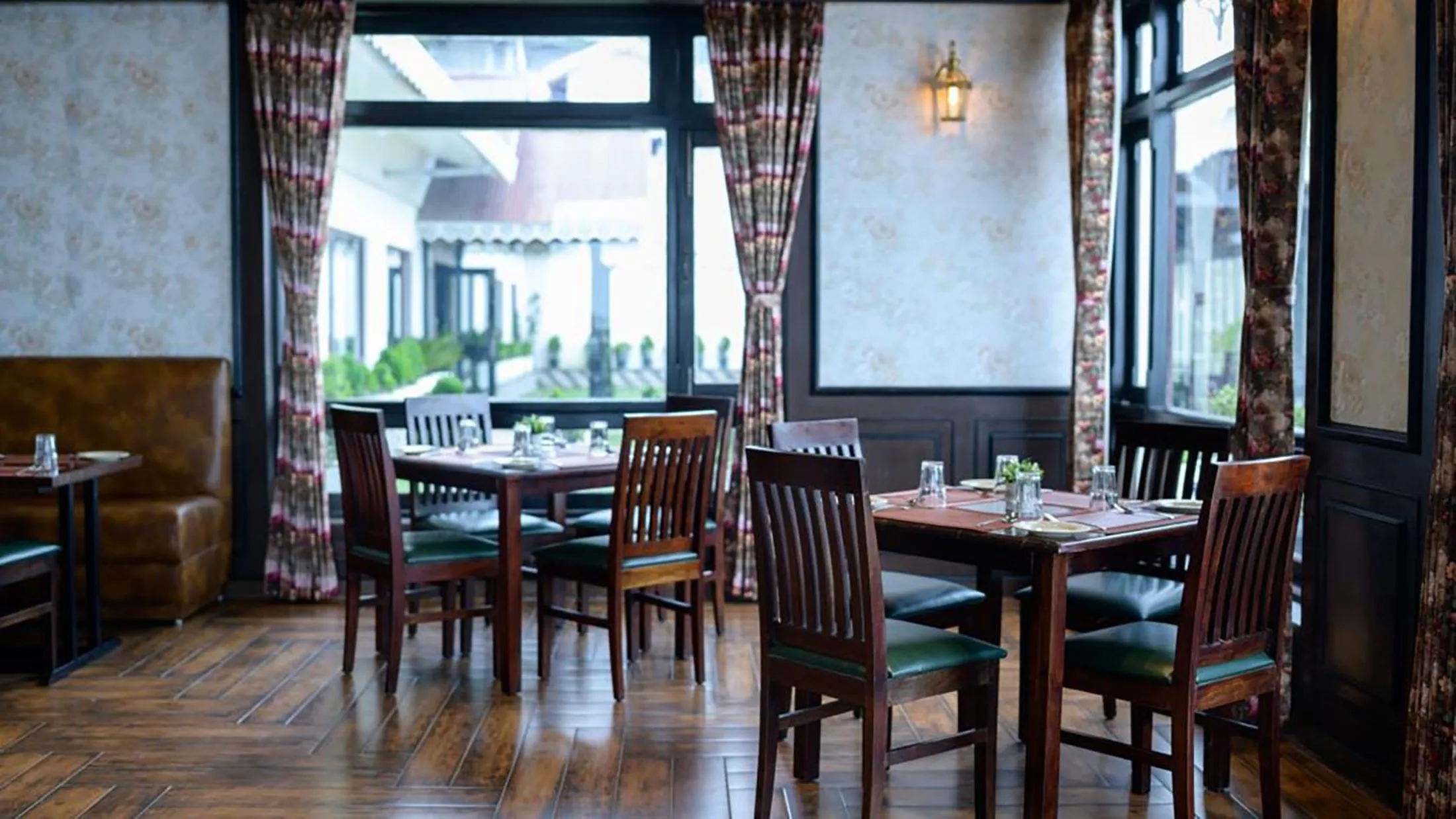 Restaurant/places to eat in Istana Resort & Spa