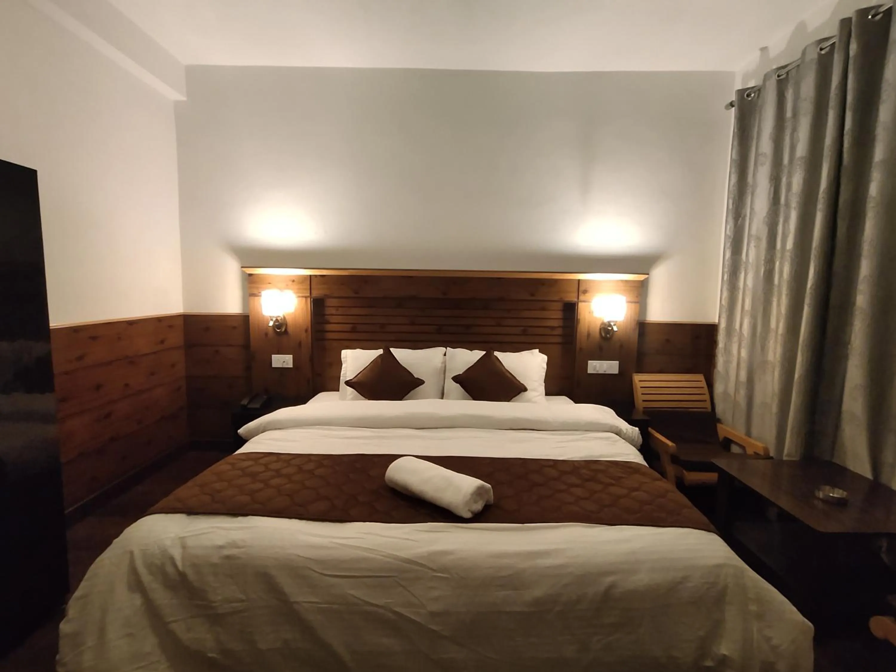 Bed in Hotel Blue Pine