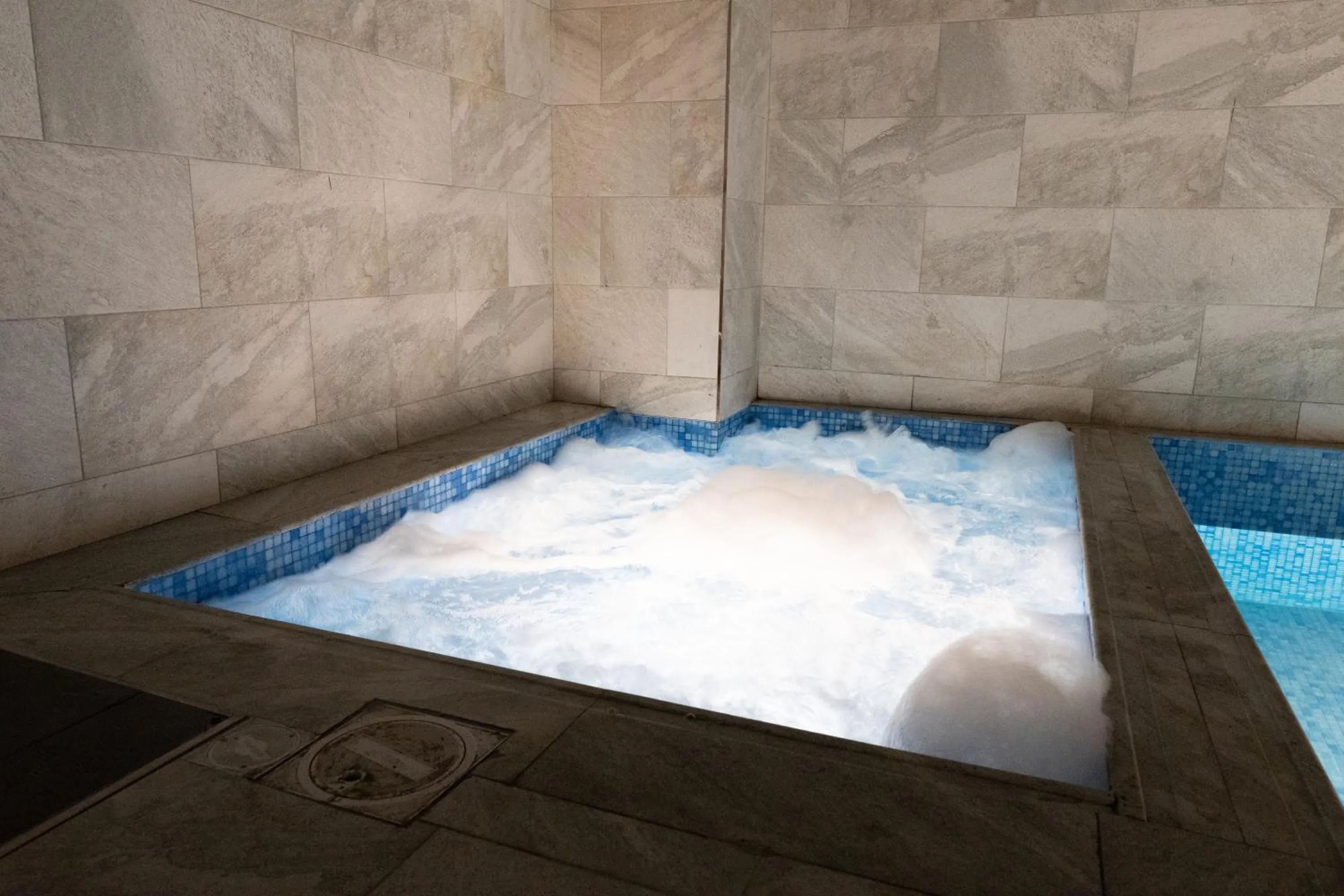 Swimming pool in Mirot Residence