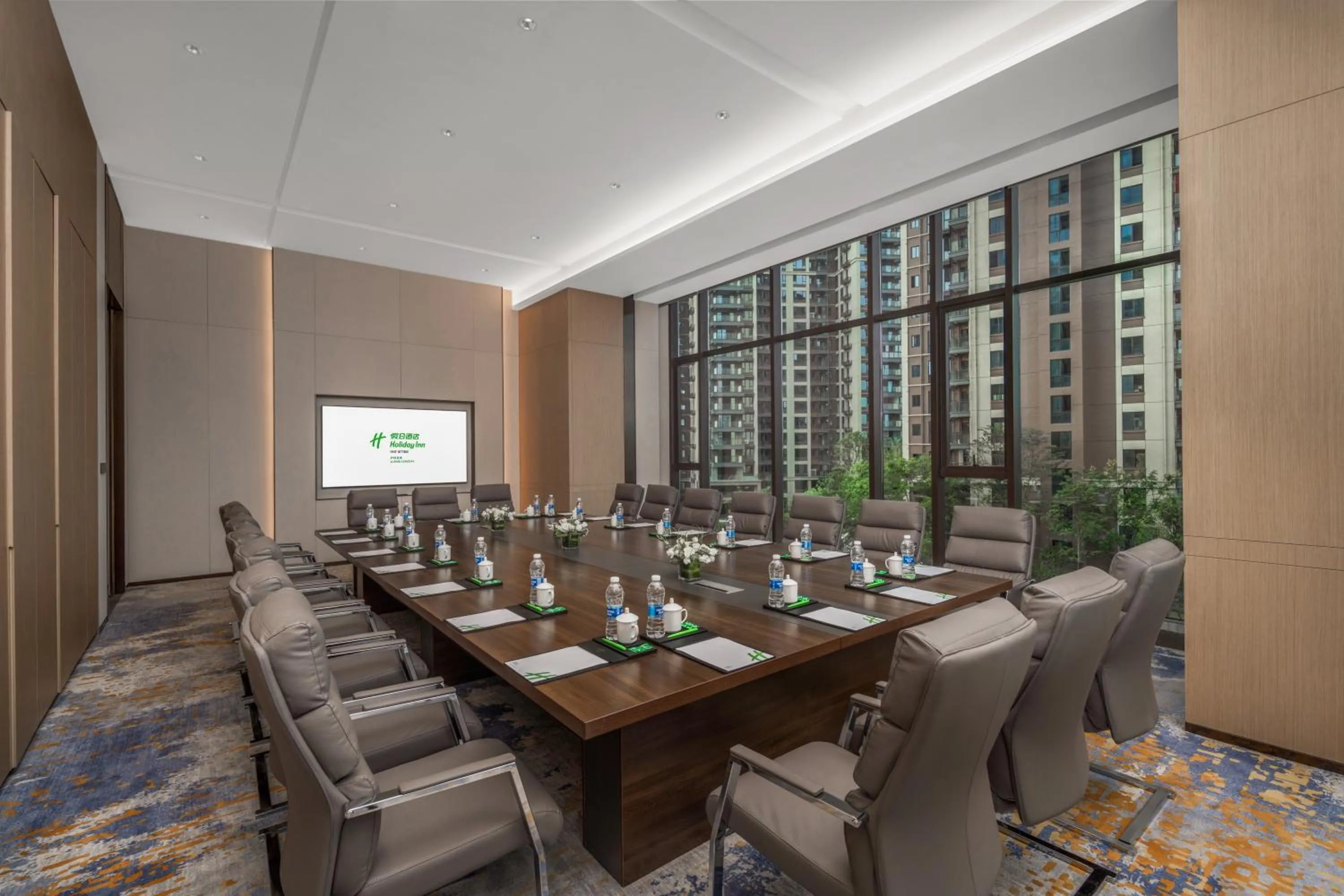 Meeting/conference room in Holiday Inn Luzhou Longjian by IHG