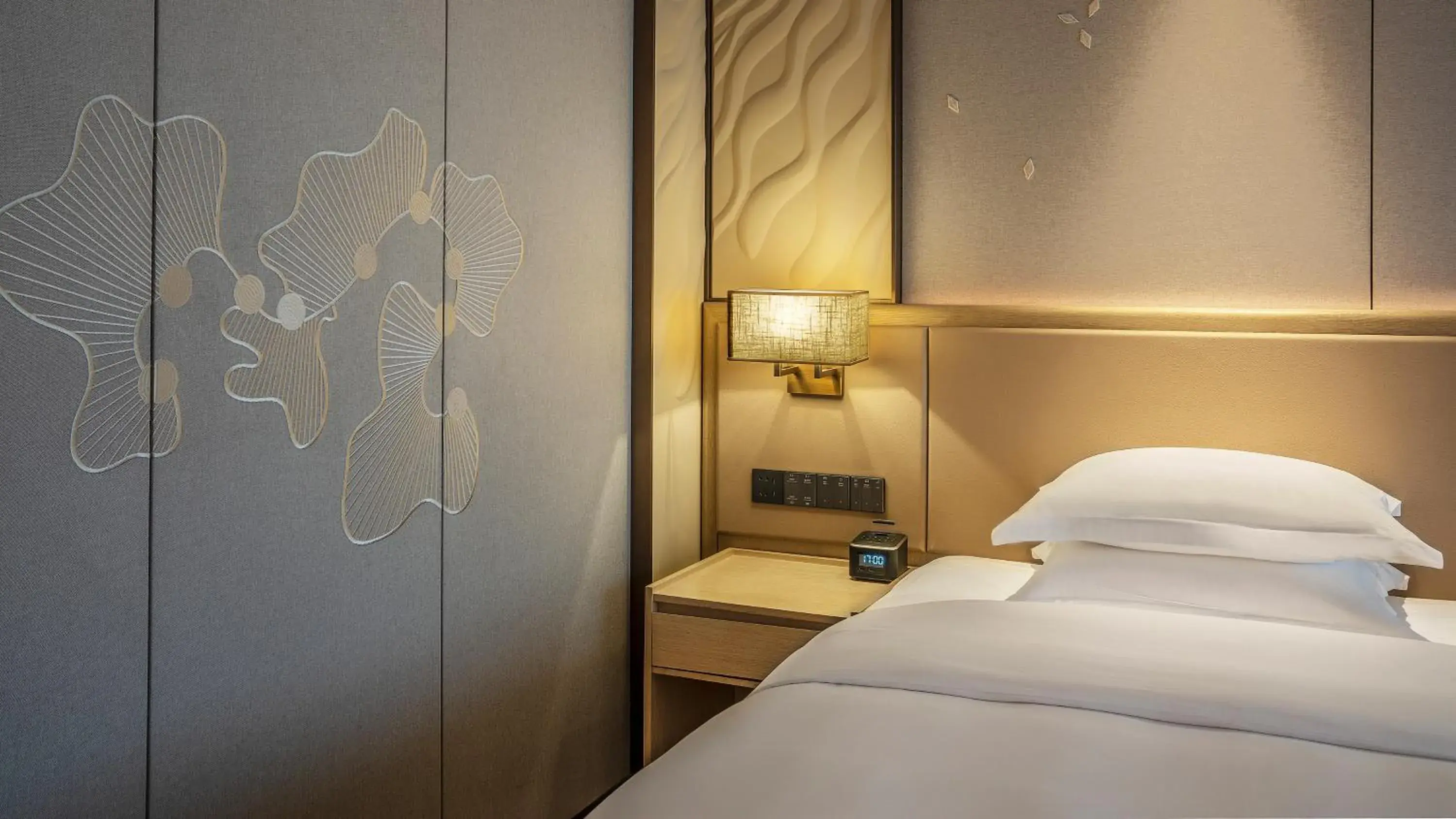 Bedroom, Bed in Crowne Plaza Changsha Development Zone by IHG Bedroom, Bed in Crowne Plaza Changsha Development Zone by IHG